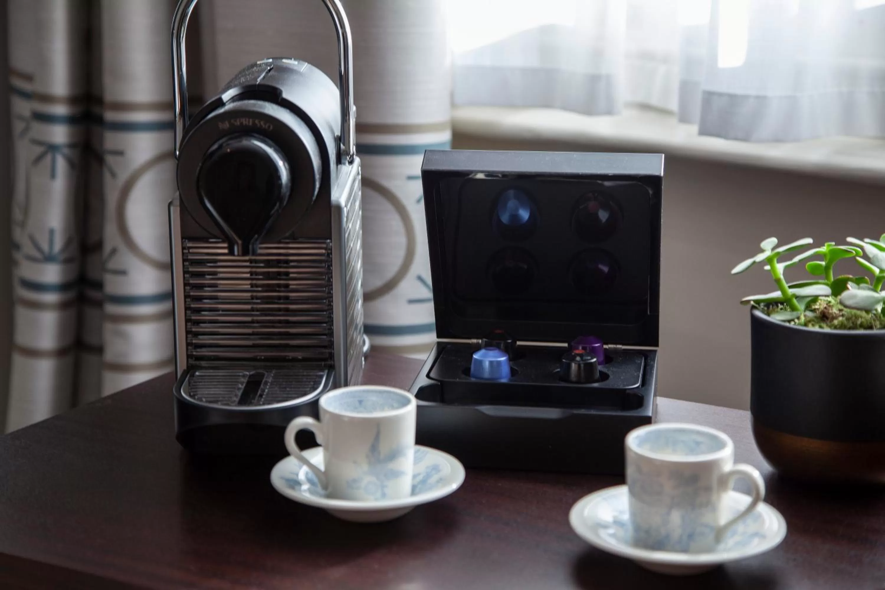 Coffee/tea facilities in Richmond Hill Hotel