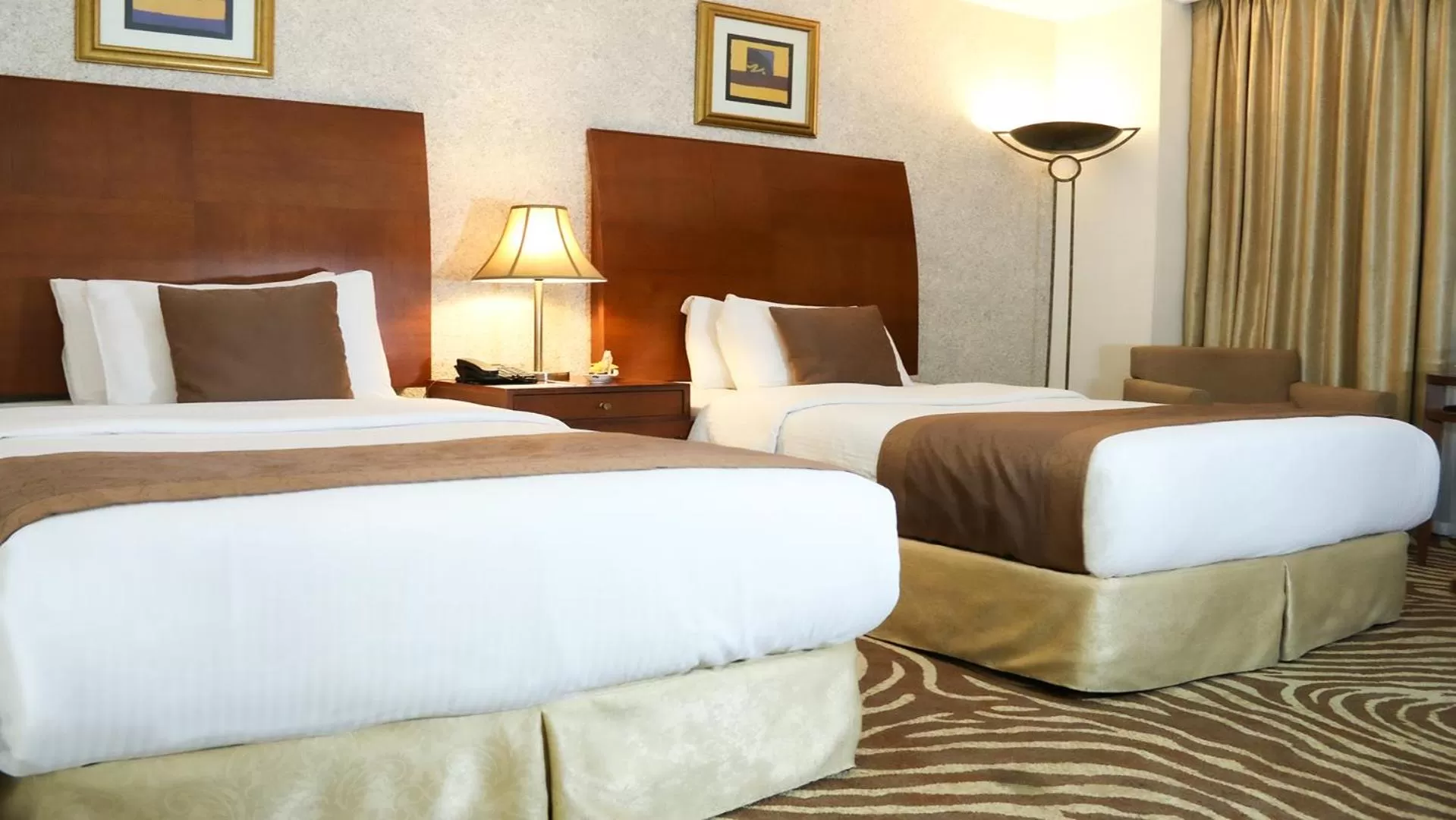 Photo of the whole room, Bed in Arena Space Hotel