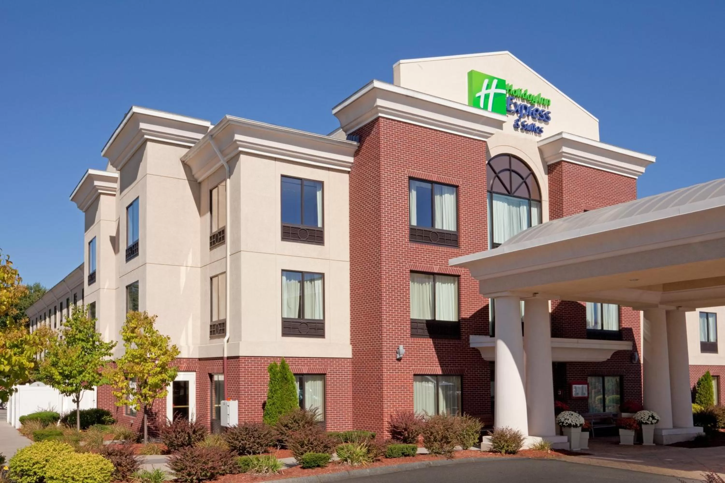 Property building in Holiday Inn Express Hotel & Suites Manchester - Airport by IHG