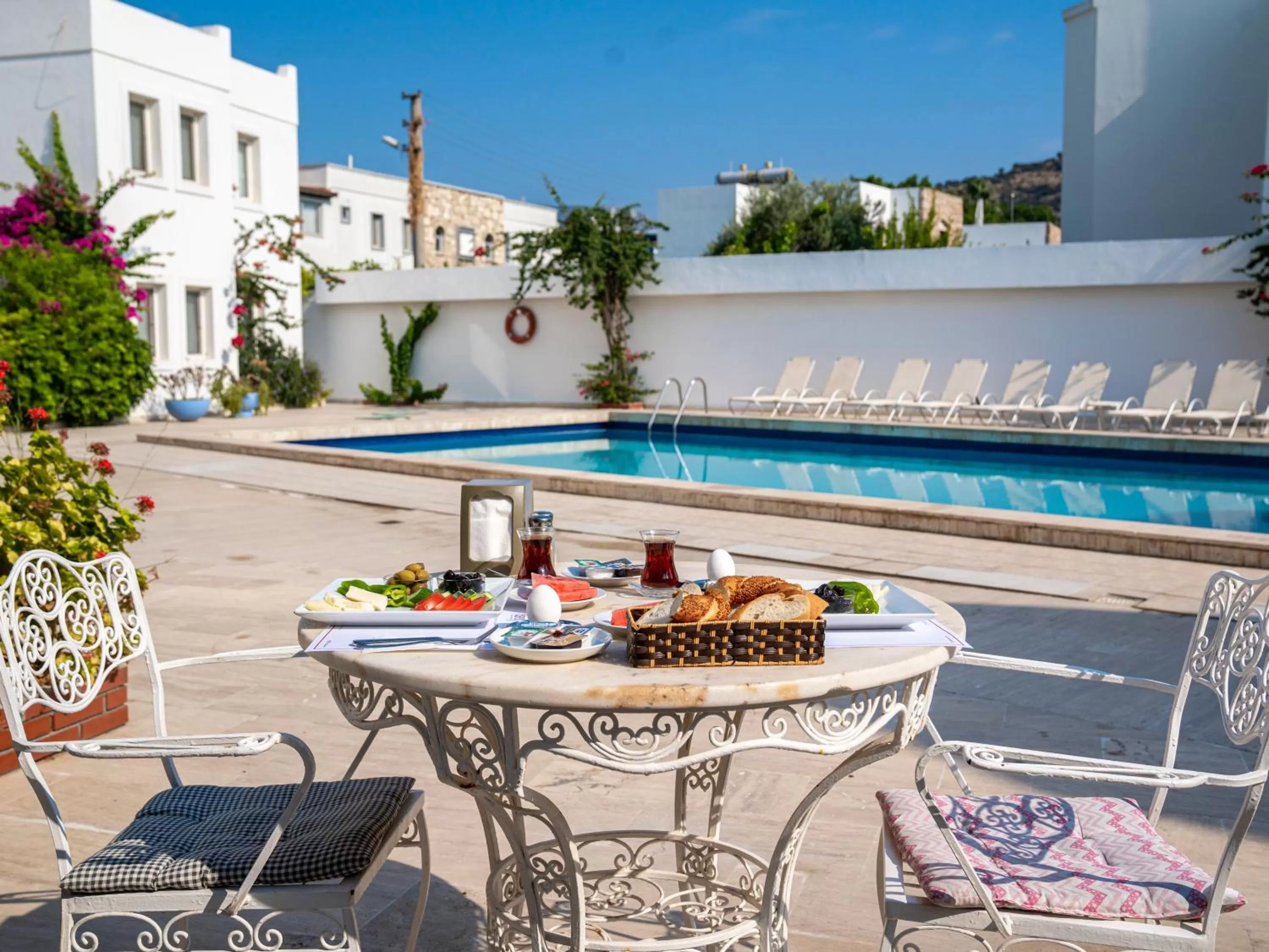 Swimming pool in Seckin Konaklar