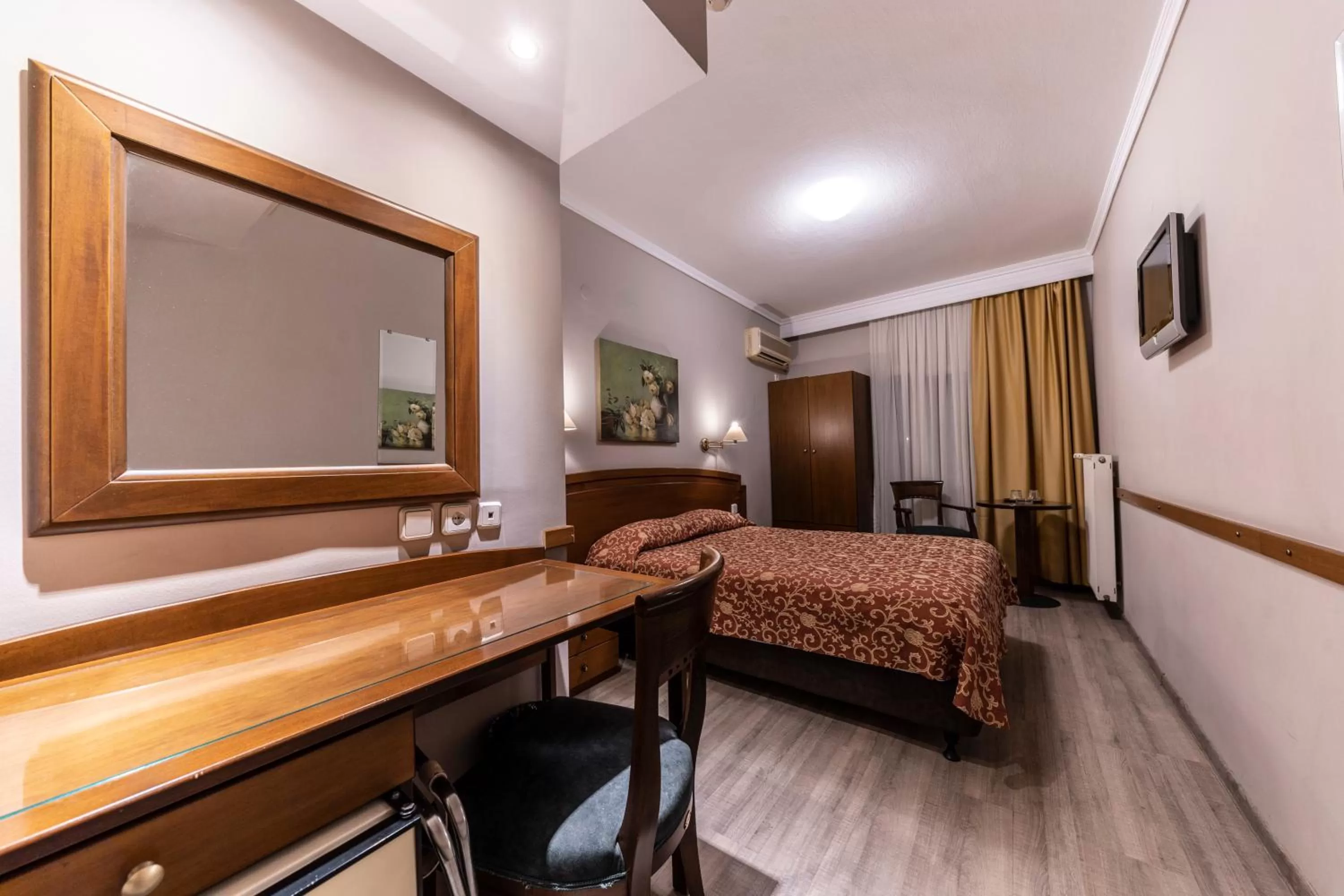 Bedroom, Bed in Vergina Hotel