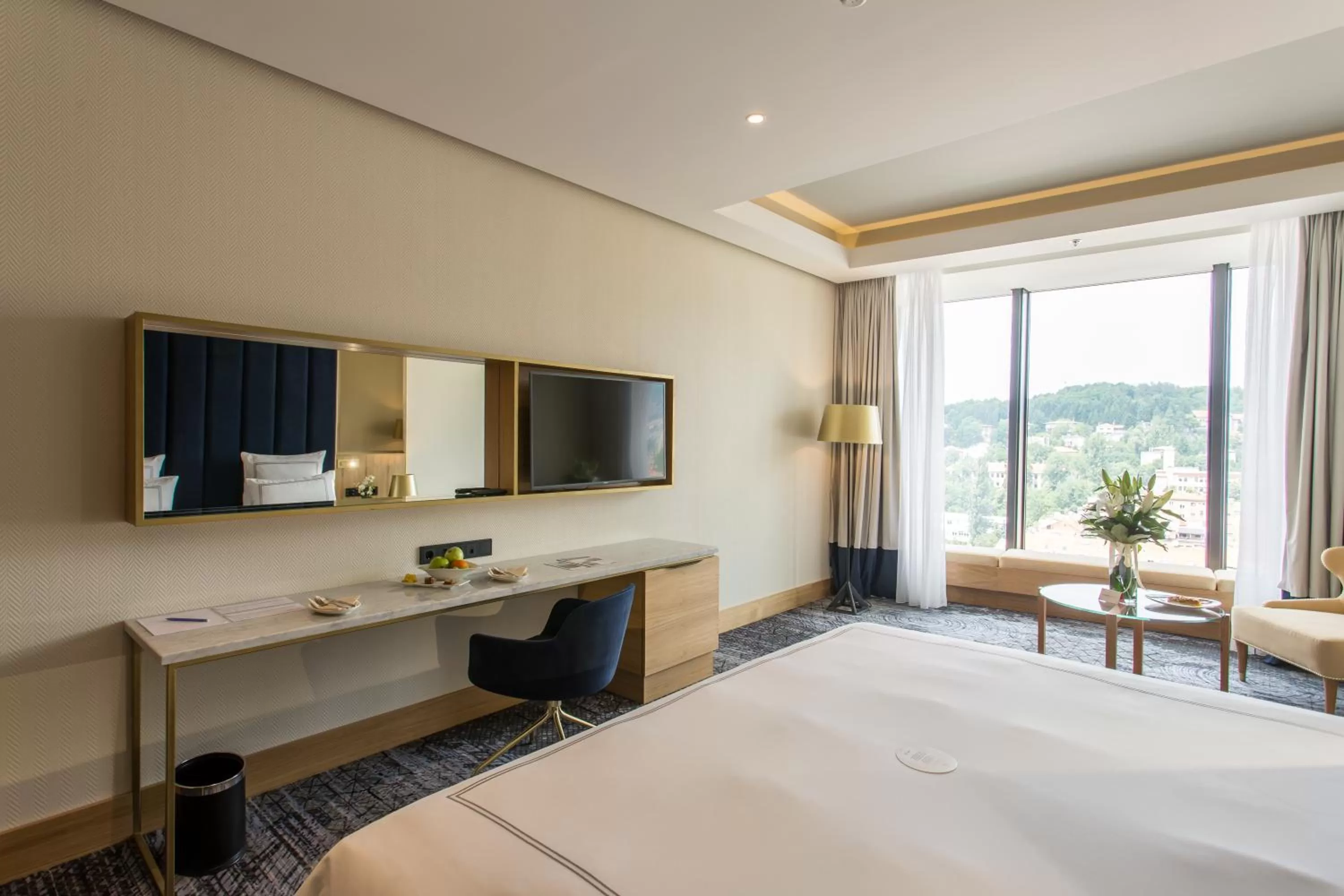 TV and multimedia, Bed in Swissotel Sarajevo