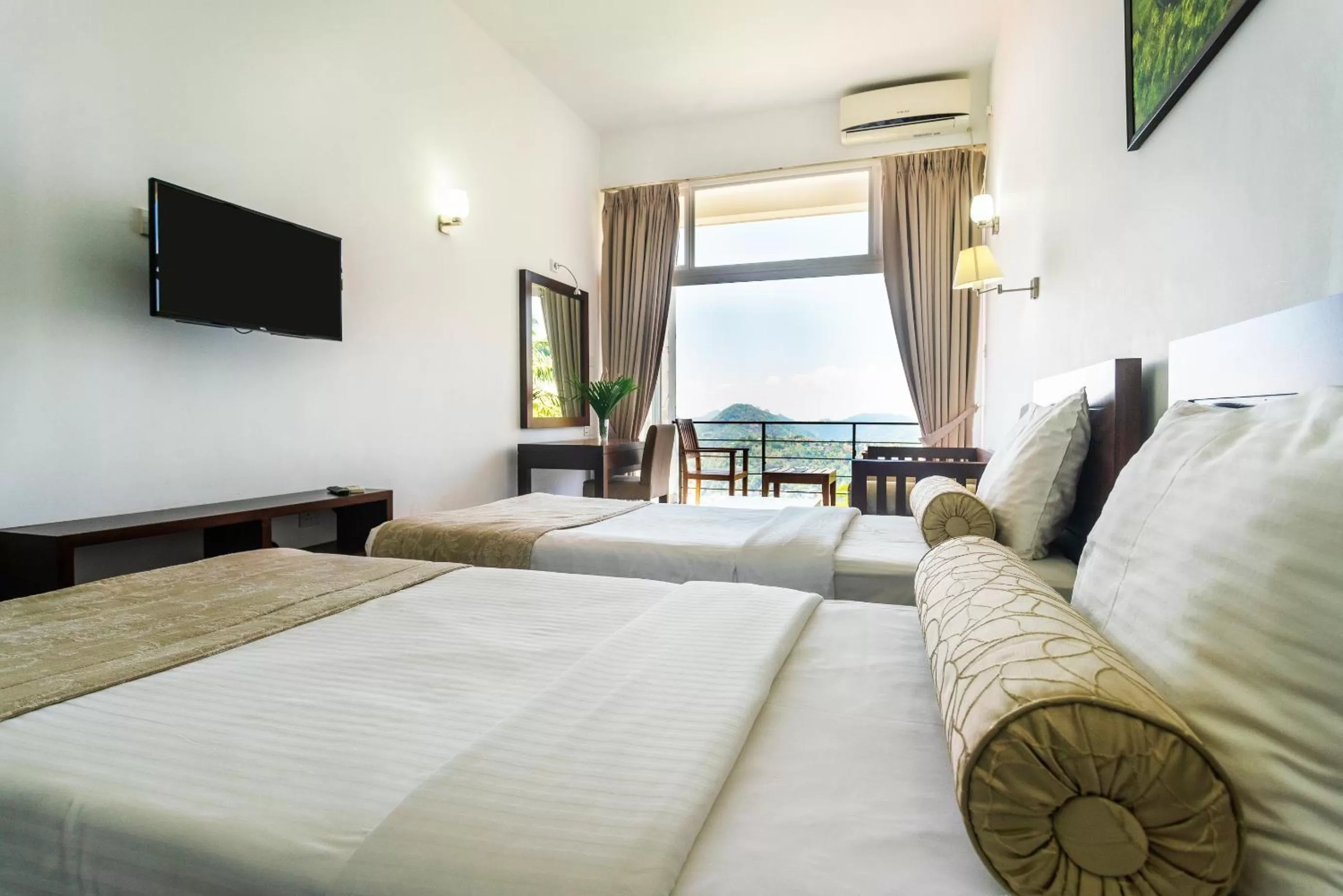 Photo of the whole room, Bed in The Kandyan Villa