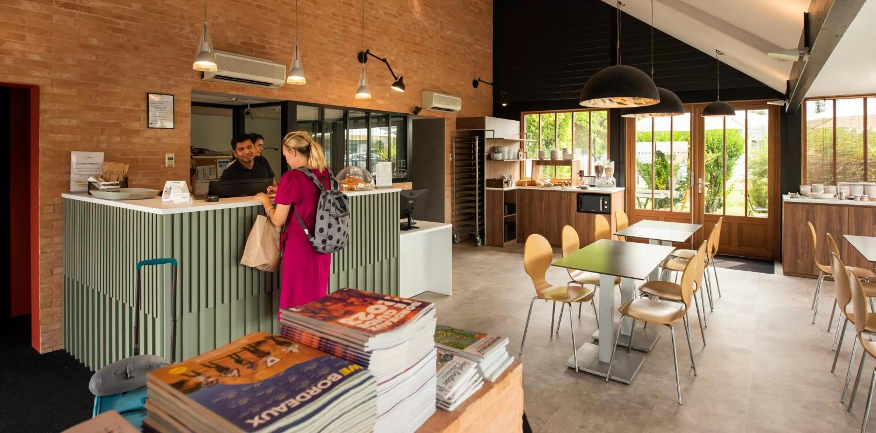 Lobby or reception in The Originals Access Hôtel Bordeaux Aéroport