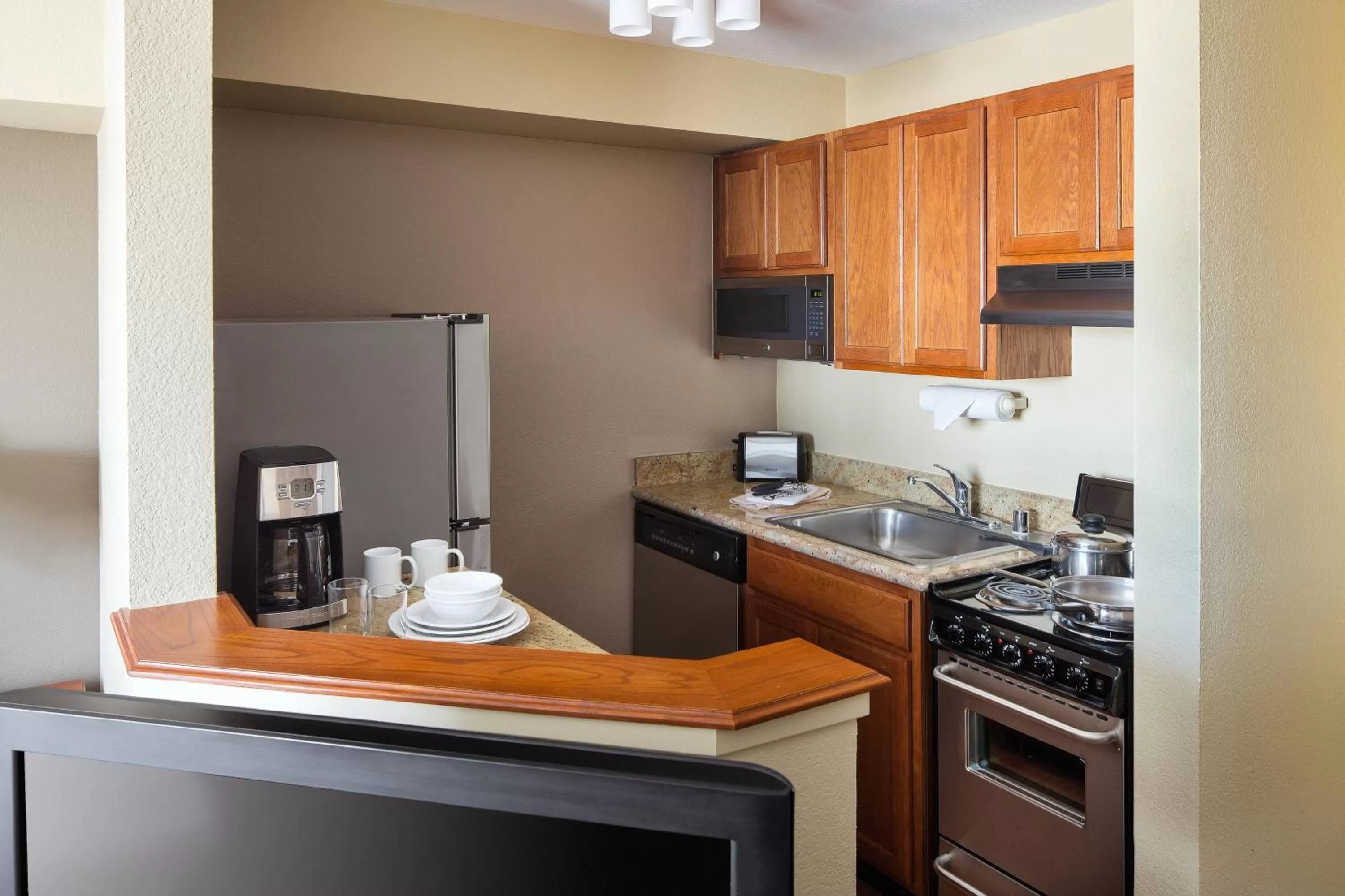 Kitchen or kitchenette in TownePlace Suites Los Angeles LAX Manhattan Beach