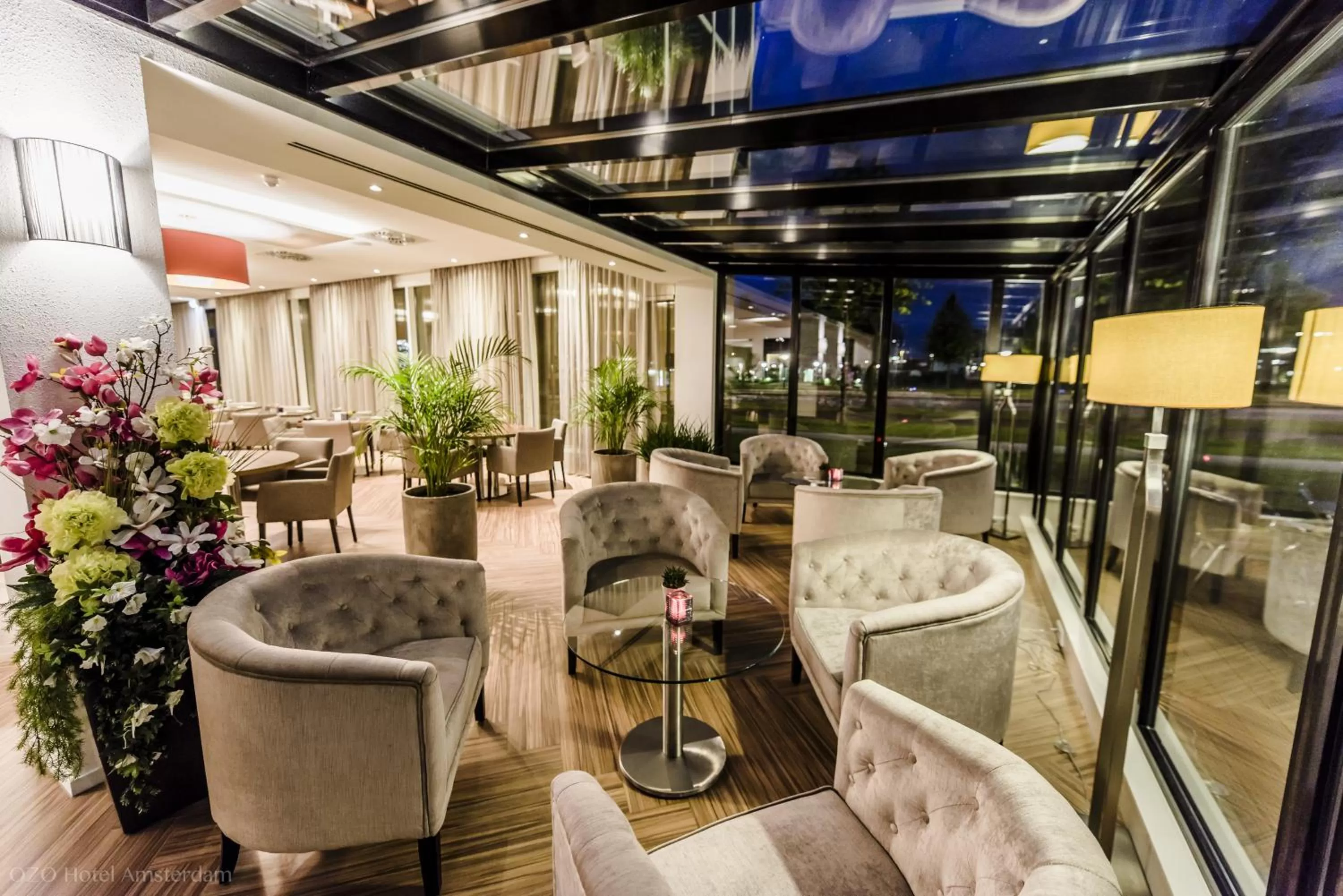 Lounge or bar in OZO Hotels Arena Amsterdam