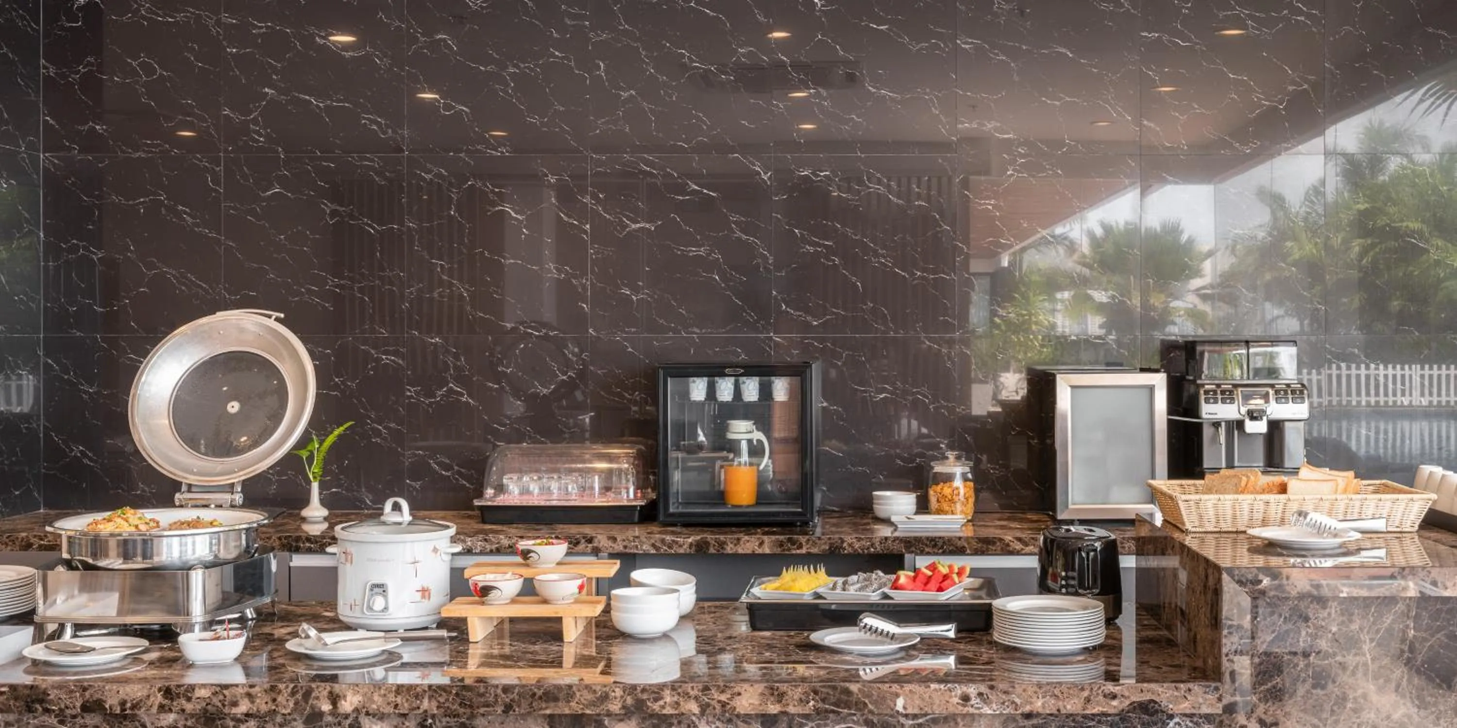 Restaurant/places to eat in Grand Mercure Bangkok Asoke Residence