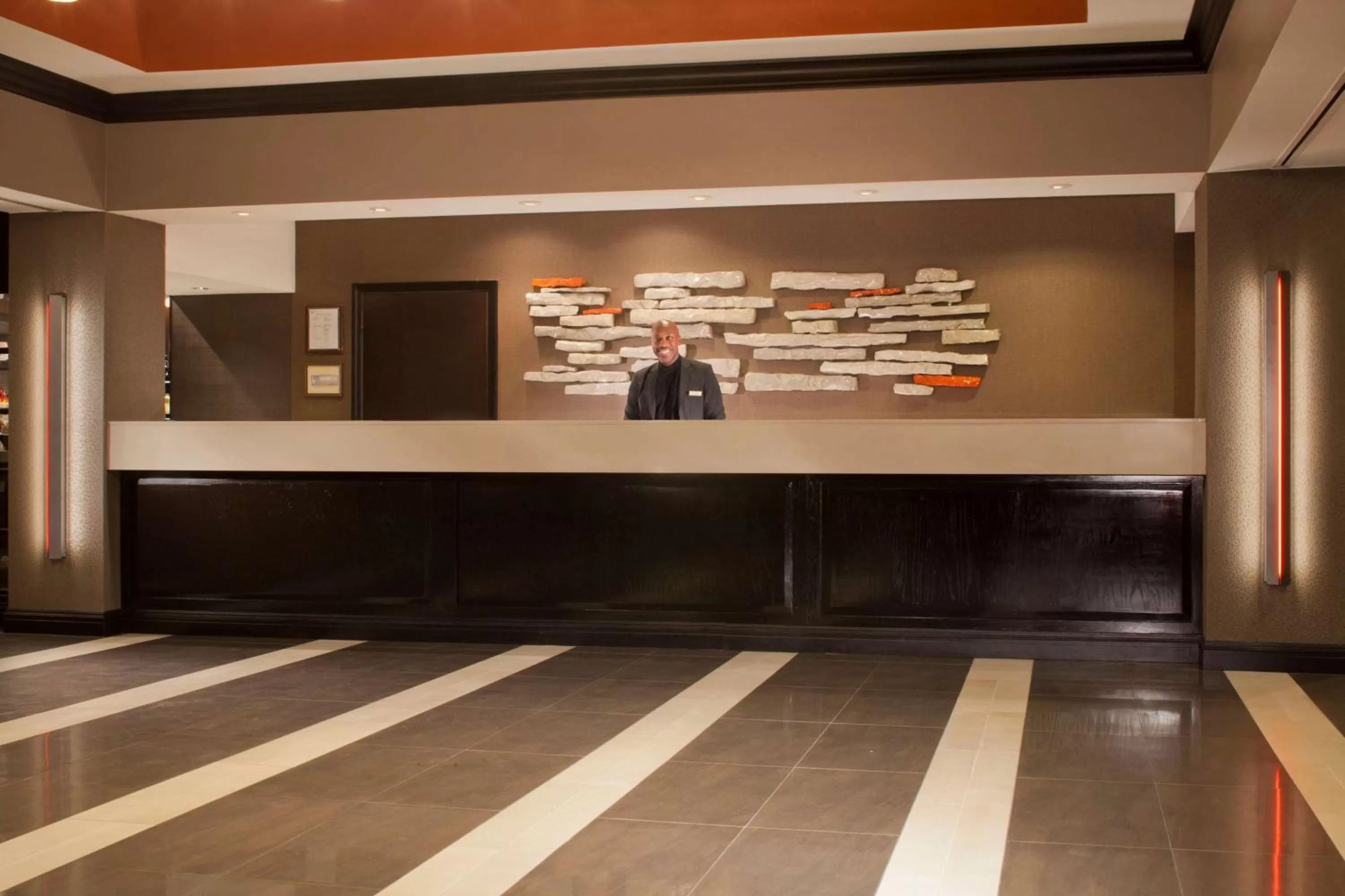 Lobby or reception in Embassy Suites by Hilton Austin Arboretum