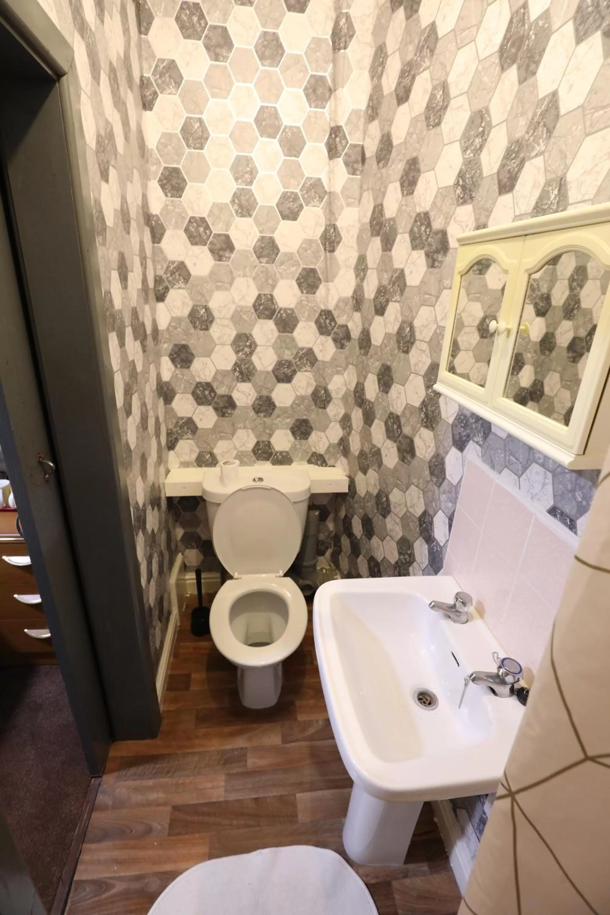 Bathroom in Blackpool Central Hotel