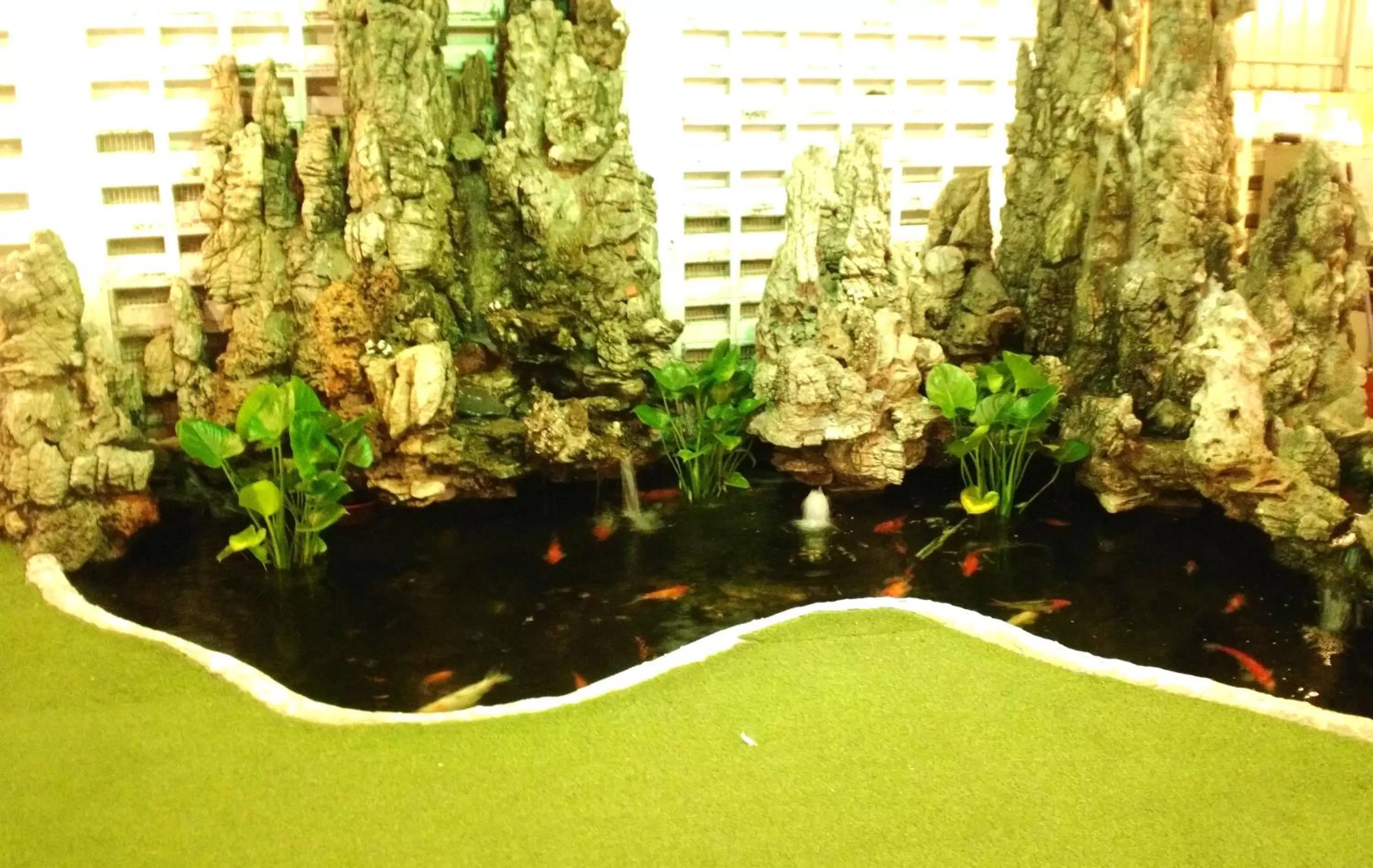 Night in Apple 1 Hotel Gurney