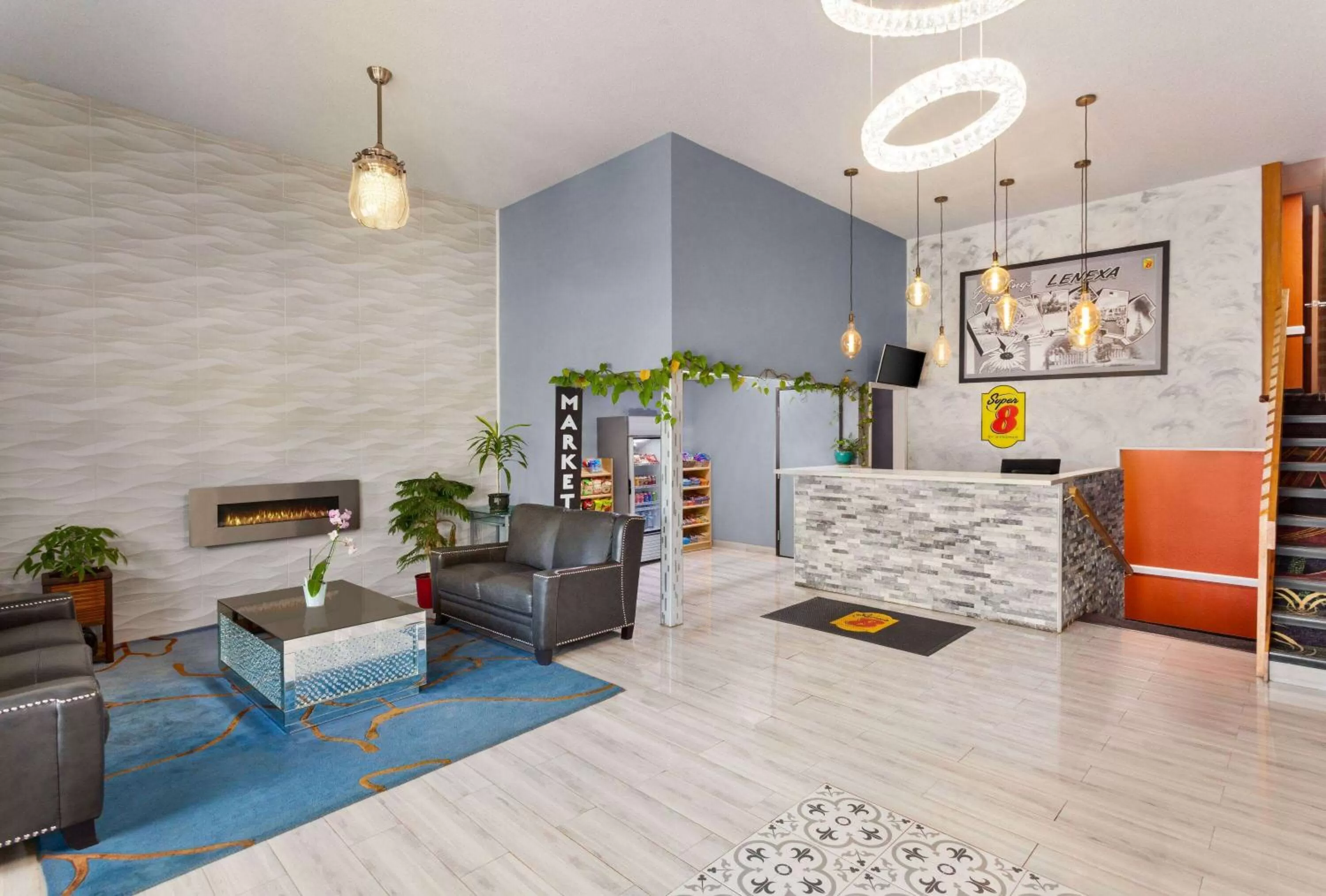 Lobby or reception in Super 8 by Wyndham Lenexa Overland Park Area/Mall Area