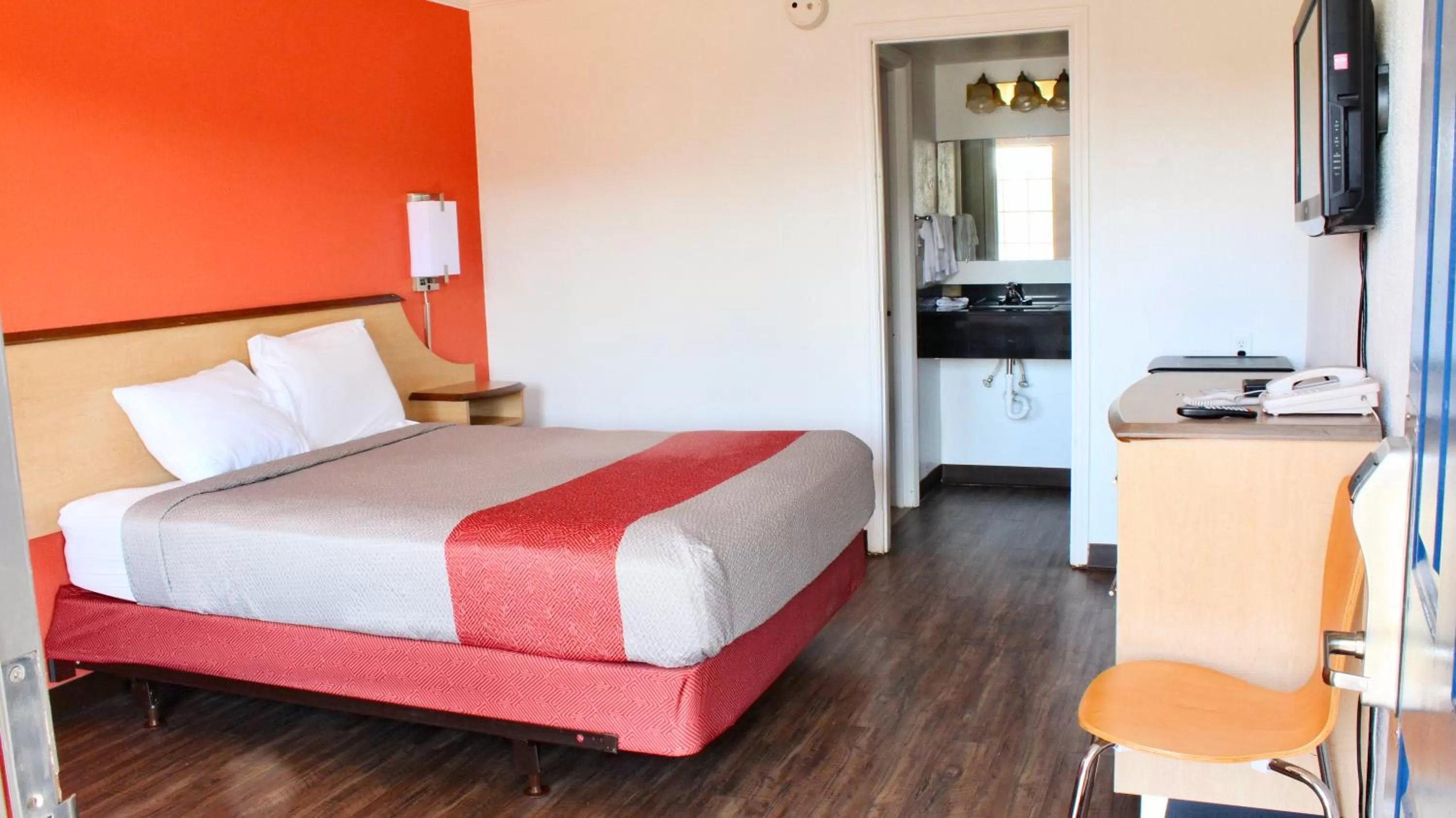 Bedroom, Bed in Motel 6-Dayton, OH