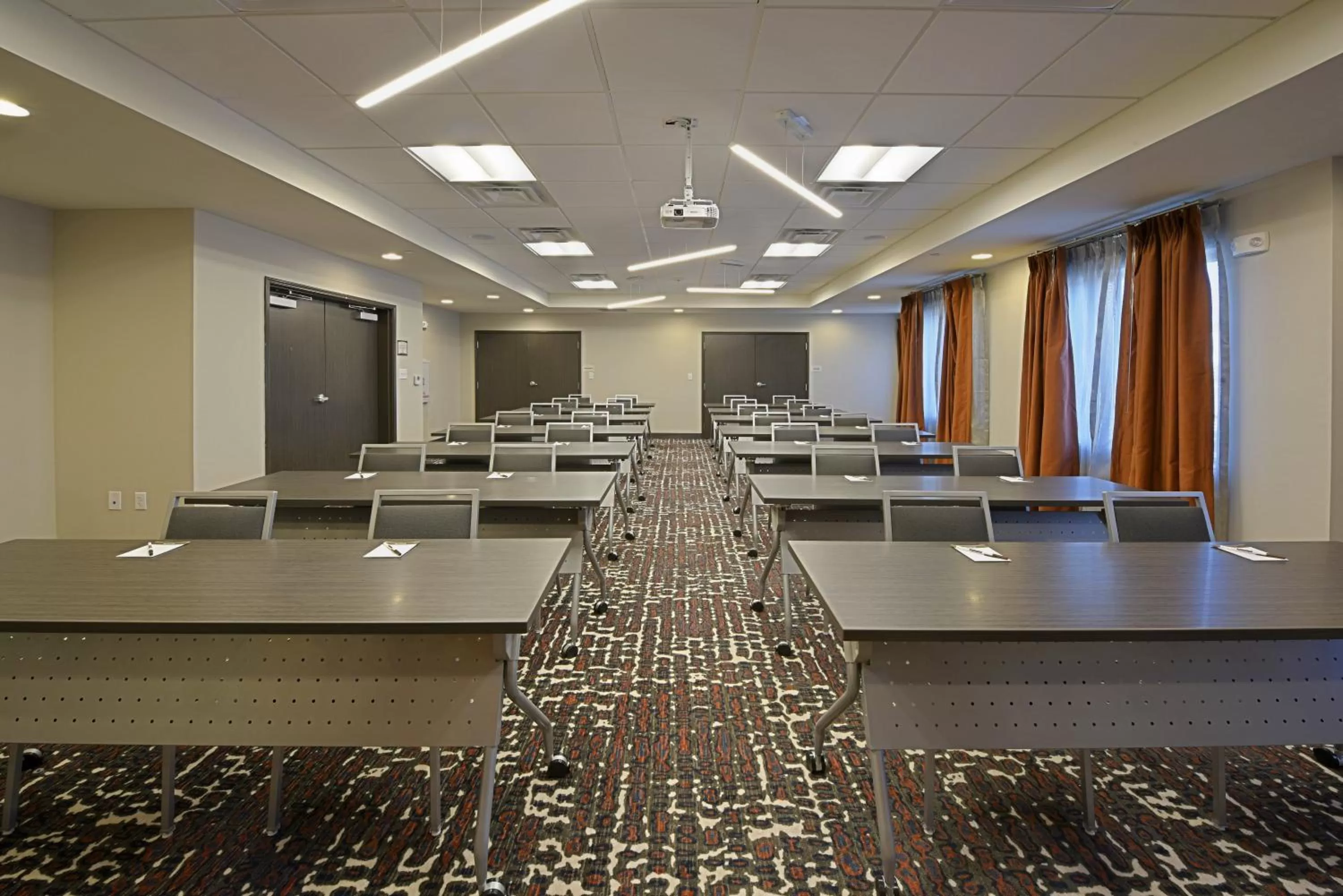 Meeting/conference room in Staybridge Suites - Little Rock - Medical Center by IHG