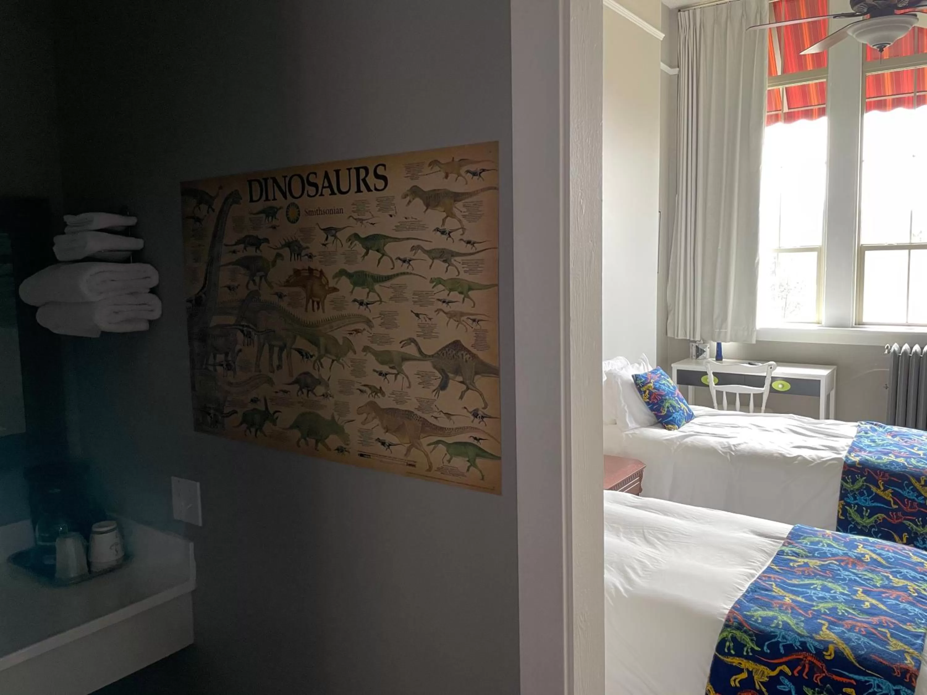 Bathroom, Bed in Northside School Bed & Breakfast