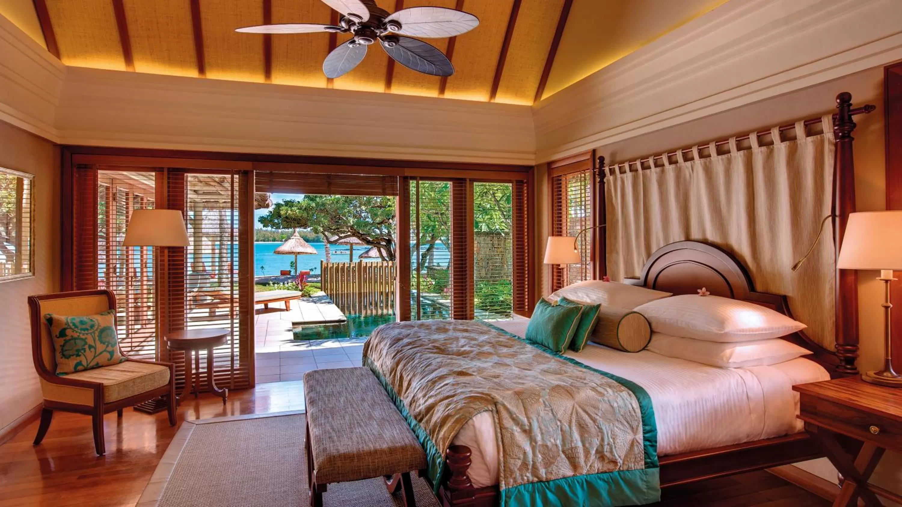 Photo of the whole room, Bed in Constance Prince Maurice