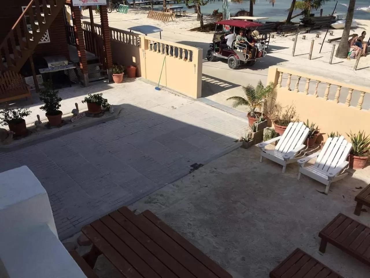 Property building, Bird's-eye View in Blue Wave Guest House