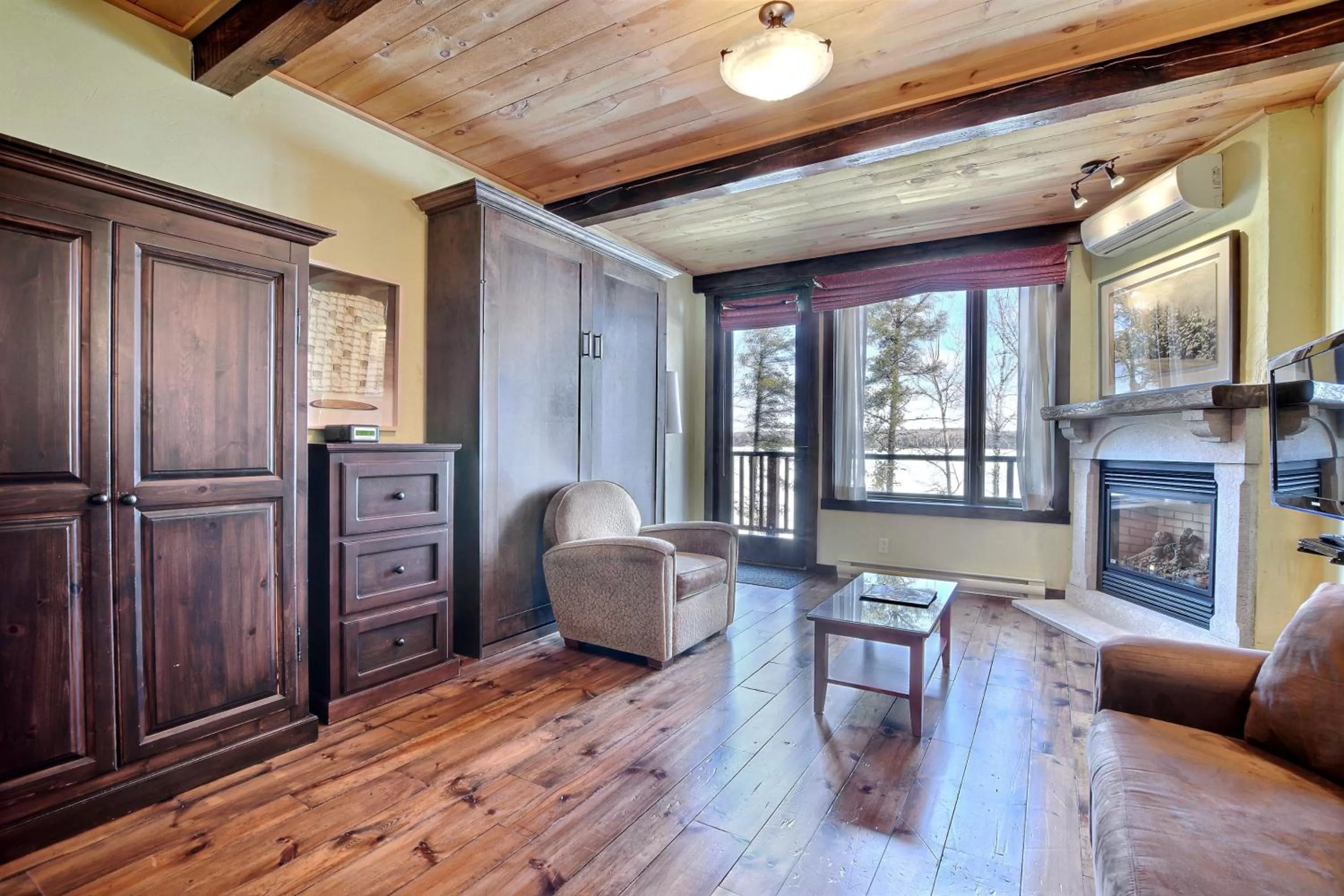 Les Condos Du Lac Taureau- Rooms & Condos