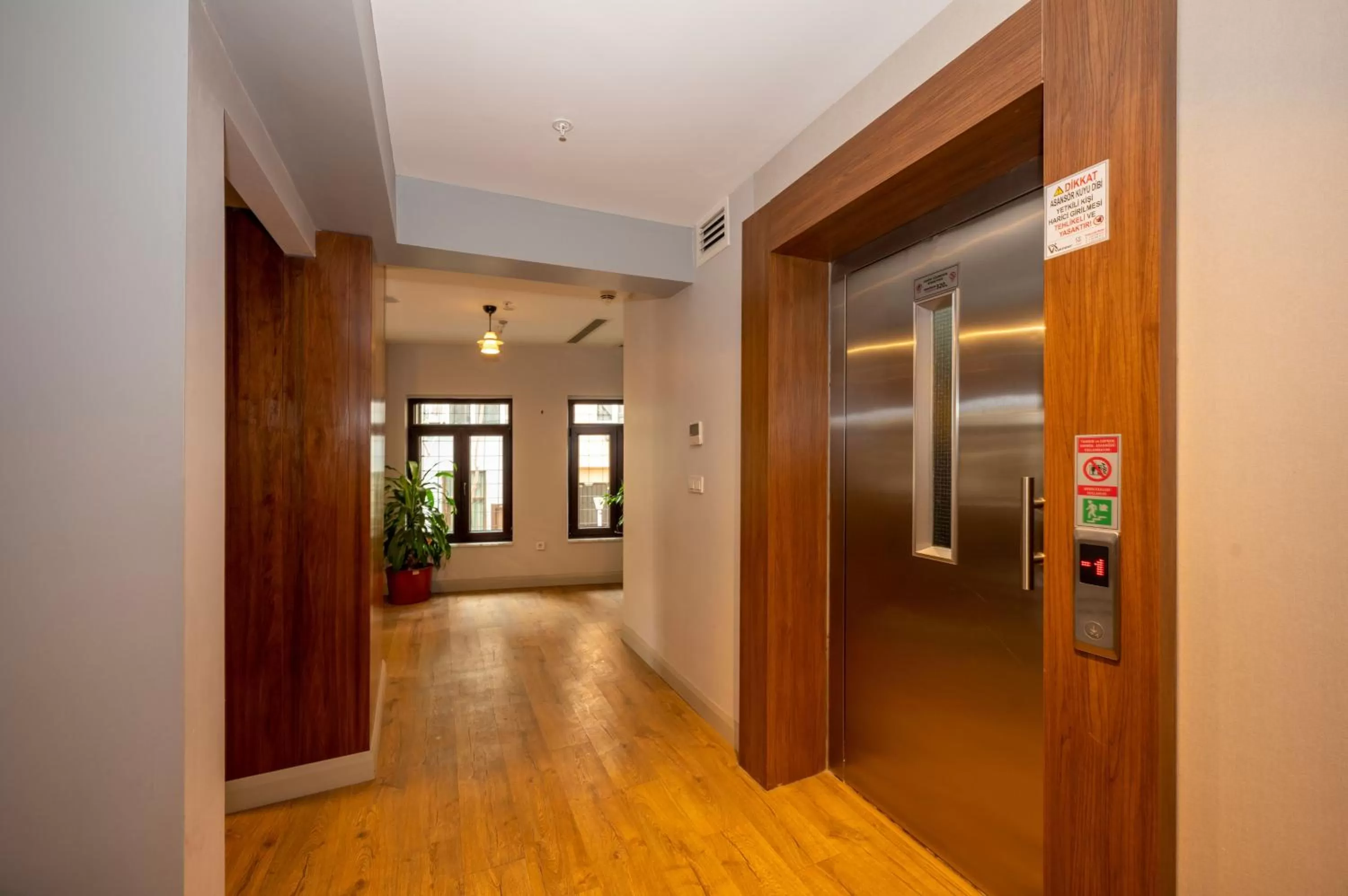 Restaurant/places to eat in Juno Hotel Taksim