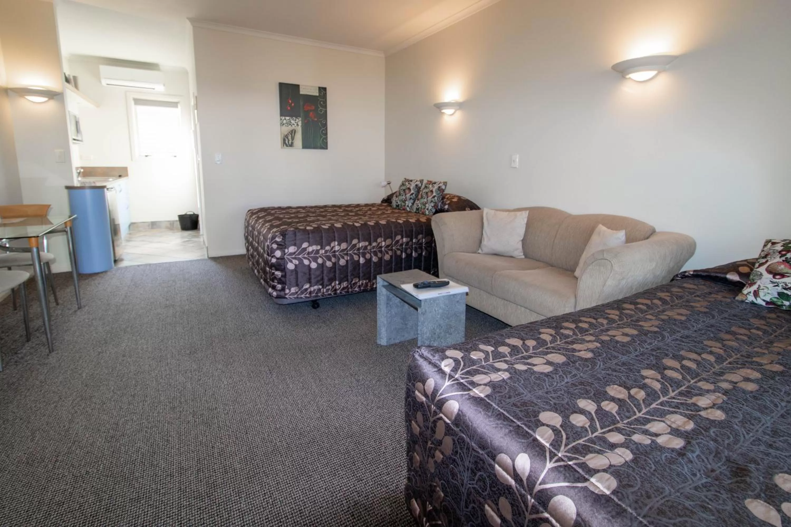 Bed in Tuscany On Thames