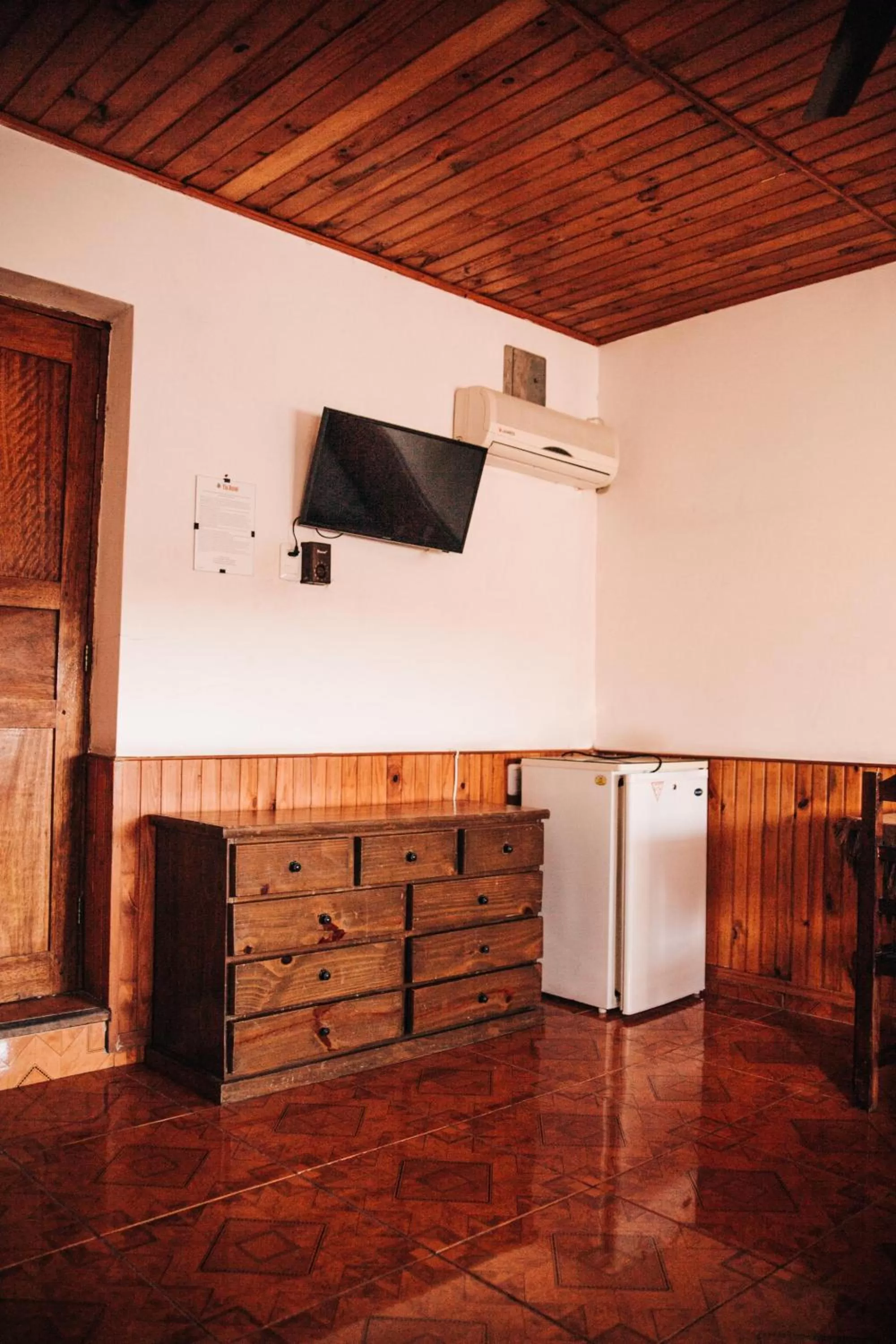 TV and multimedia in Hotel Tia