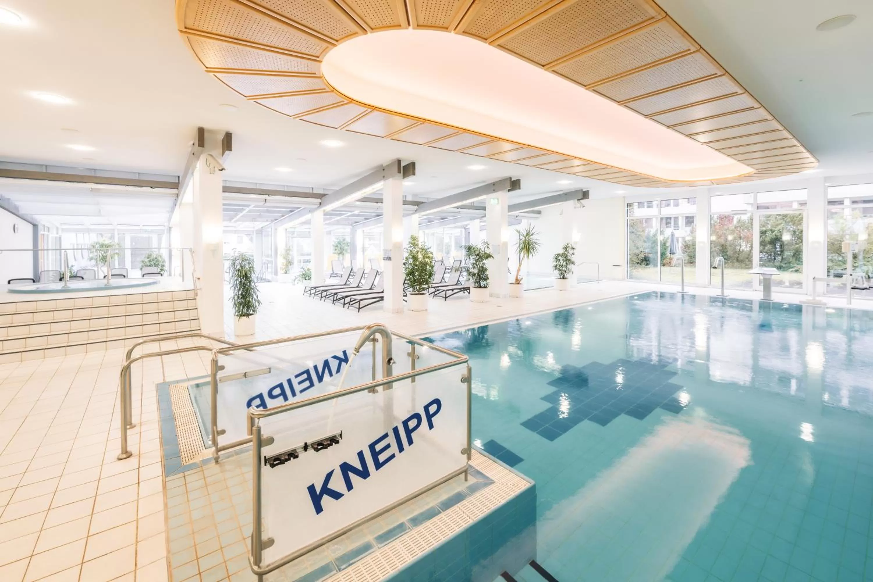 Hot Spring Bath in feelMOOR - Gesundresort Bad Wurzach