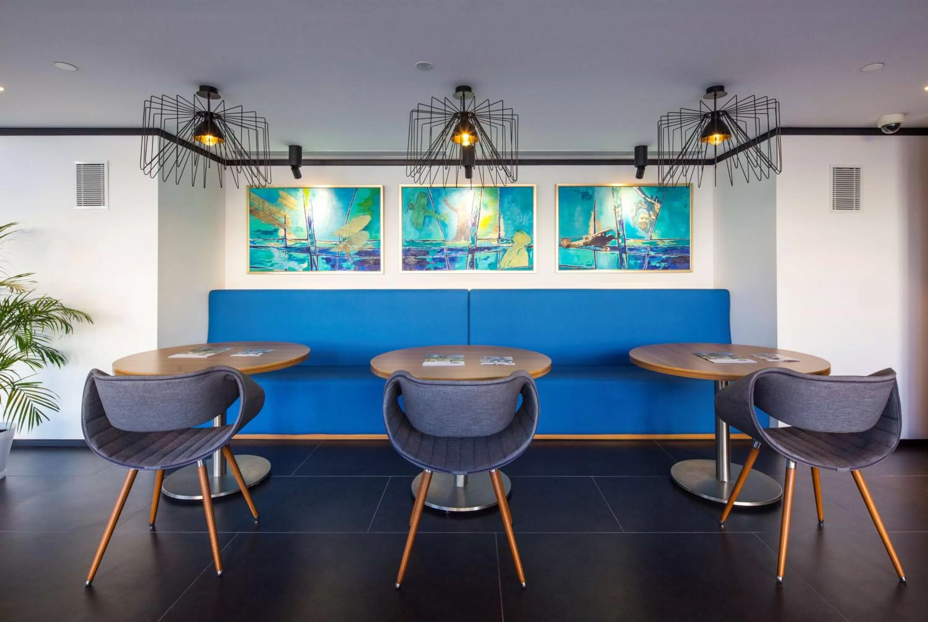 Lobby or reception in Hampton by Hilton Istanbul Kurtkoy