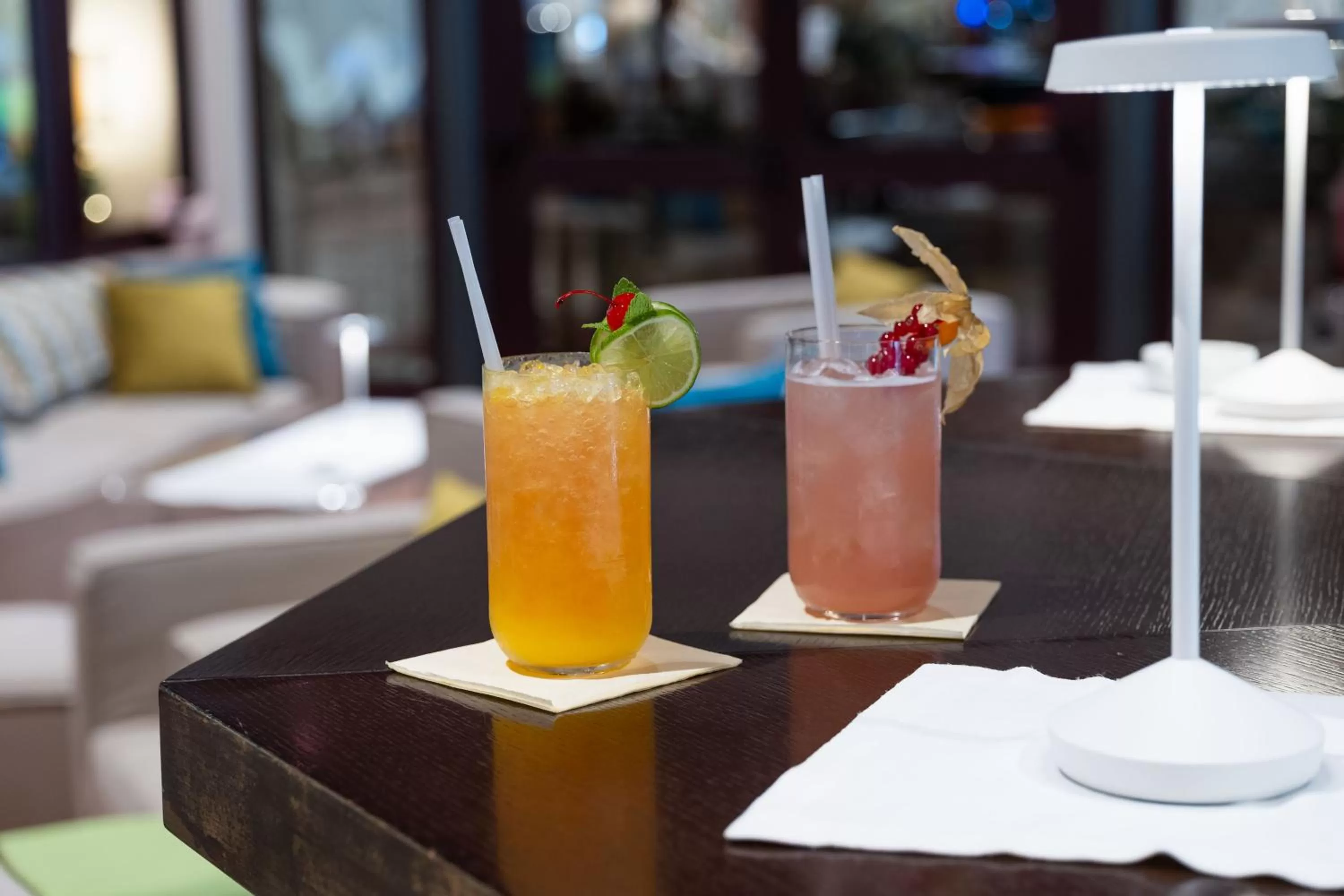 Lounge or bar in Savoy Beach Hotel & Thermal Spa