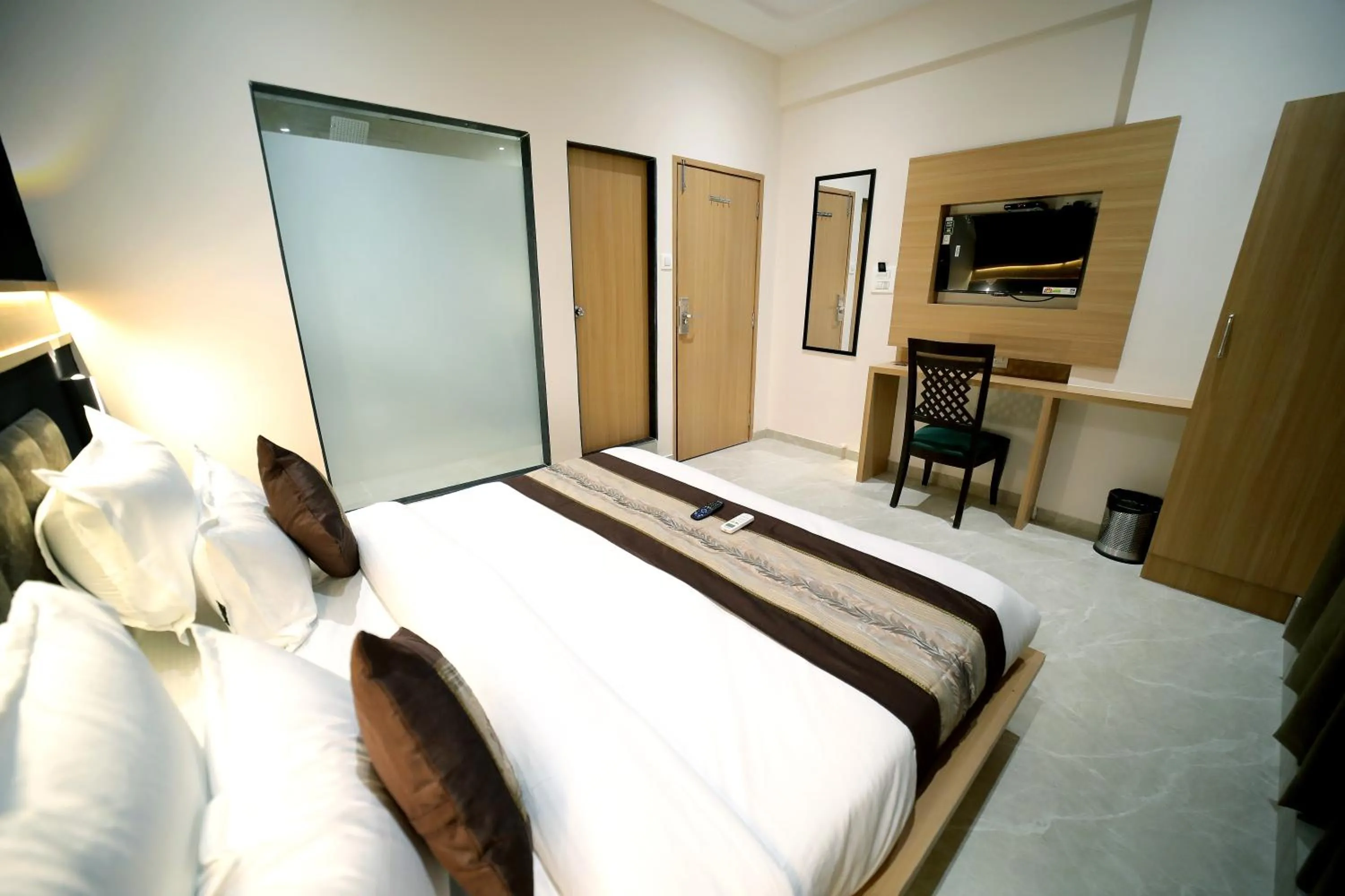 Bedroom, Bed in HOTEL ALFA EXECUTIVE