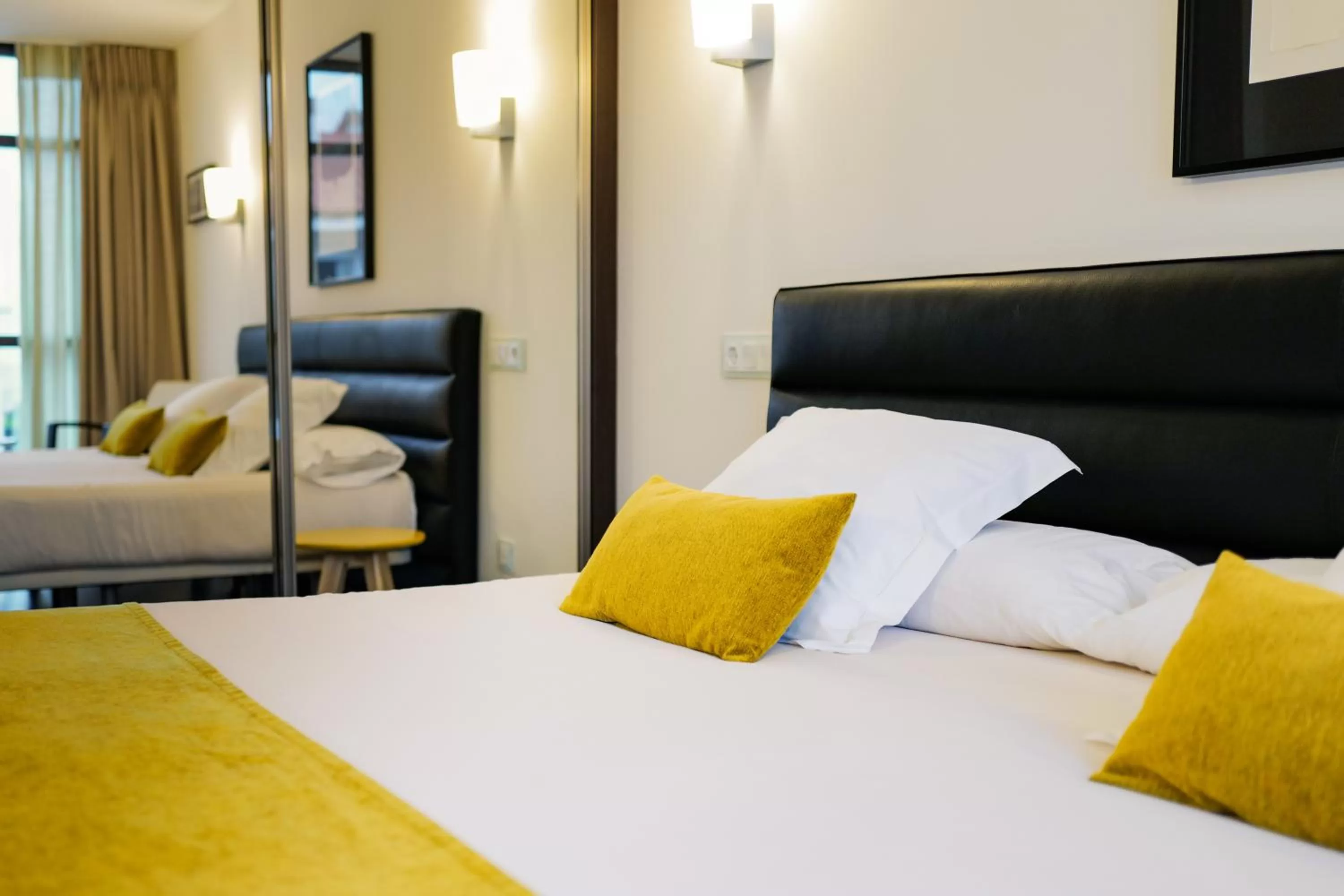 Bed in Hotel Villa Rosario II, Edificio Moderno