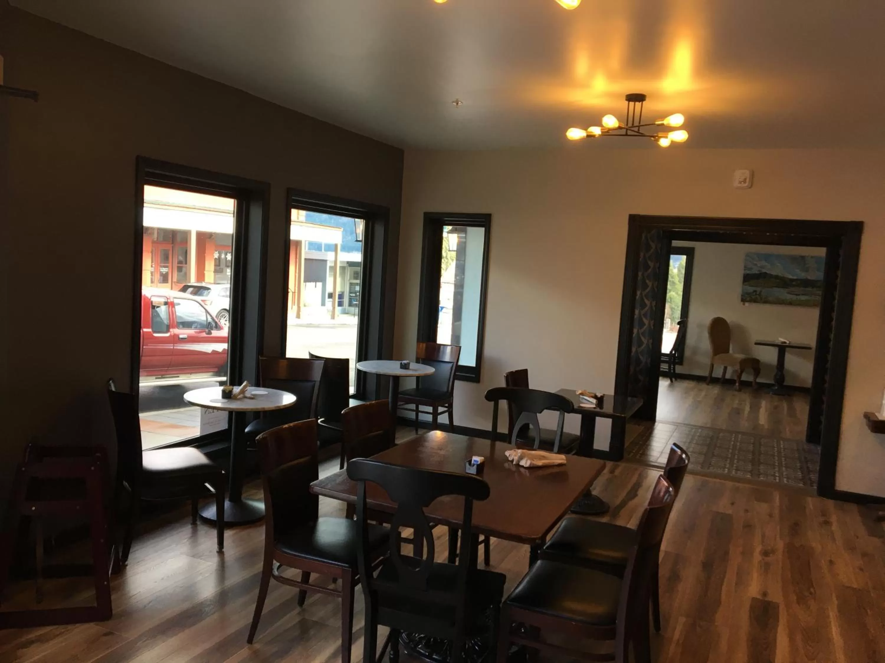 Restaurant/places to eat in Hotel Stevenson