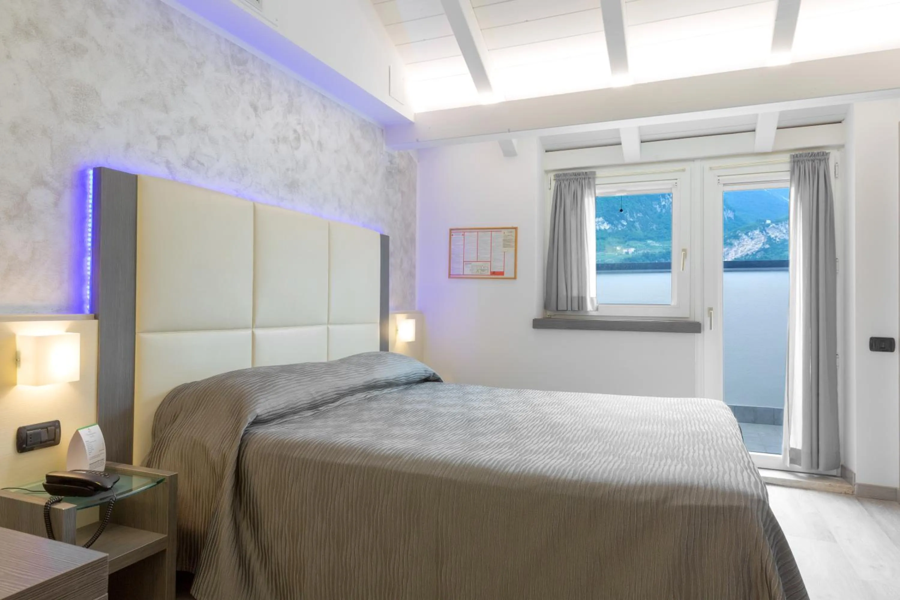 Comfort Double Room with Garden View in Hotel Campagnola