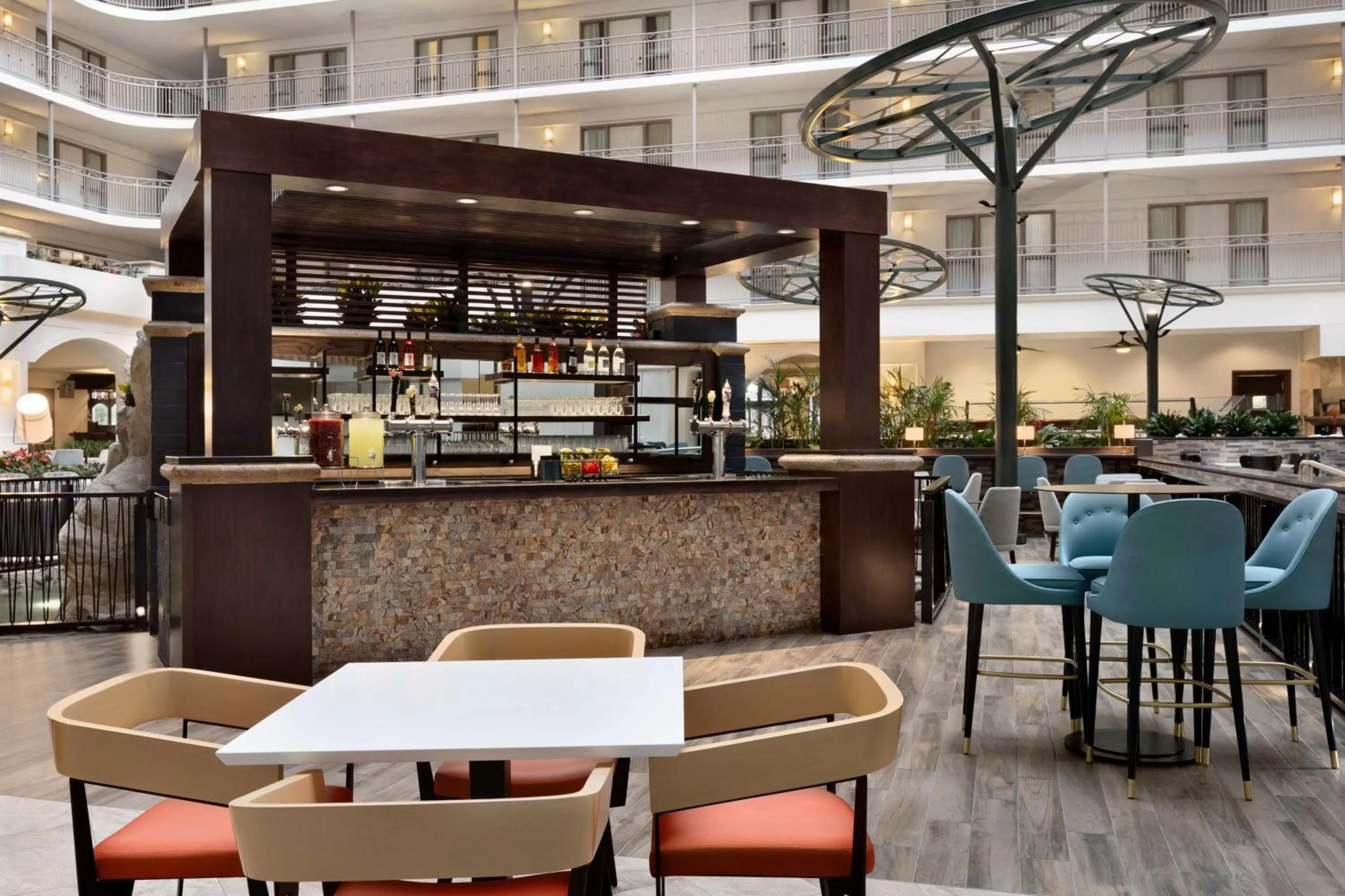 Lounge or bar in Embassy Suites by Hilton Dallas DFW Airport South