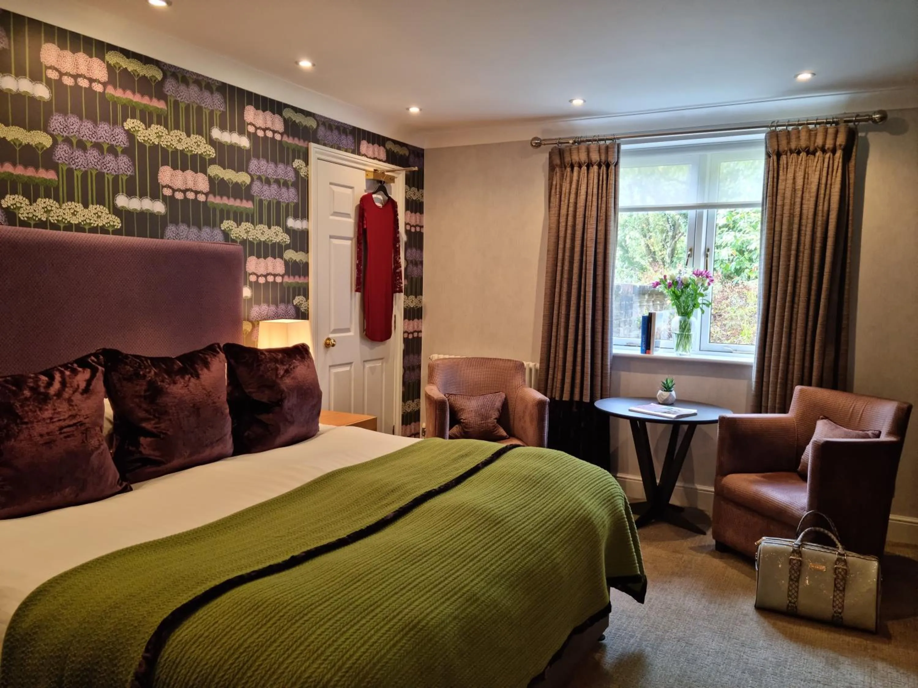 Bed in Rowhill Grange Hotel & Utopia Spa
