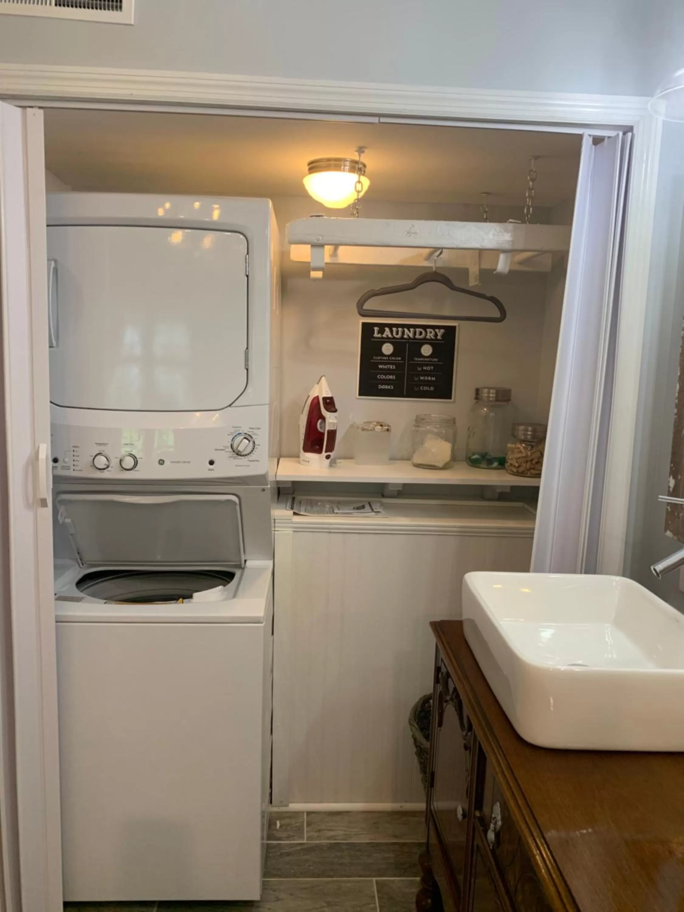 Bathroom in Caroline's Bed and Breakfast