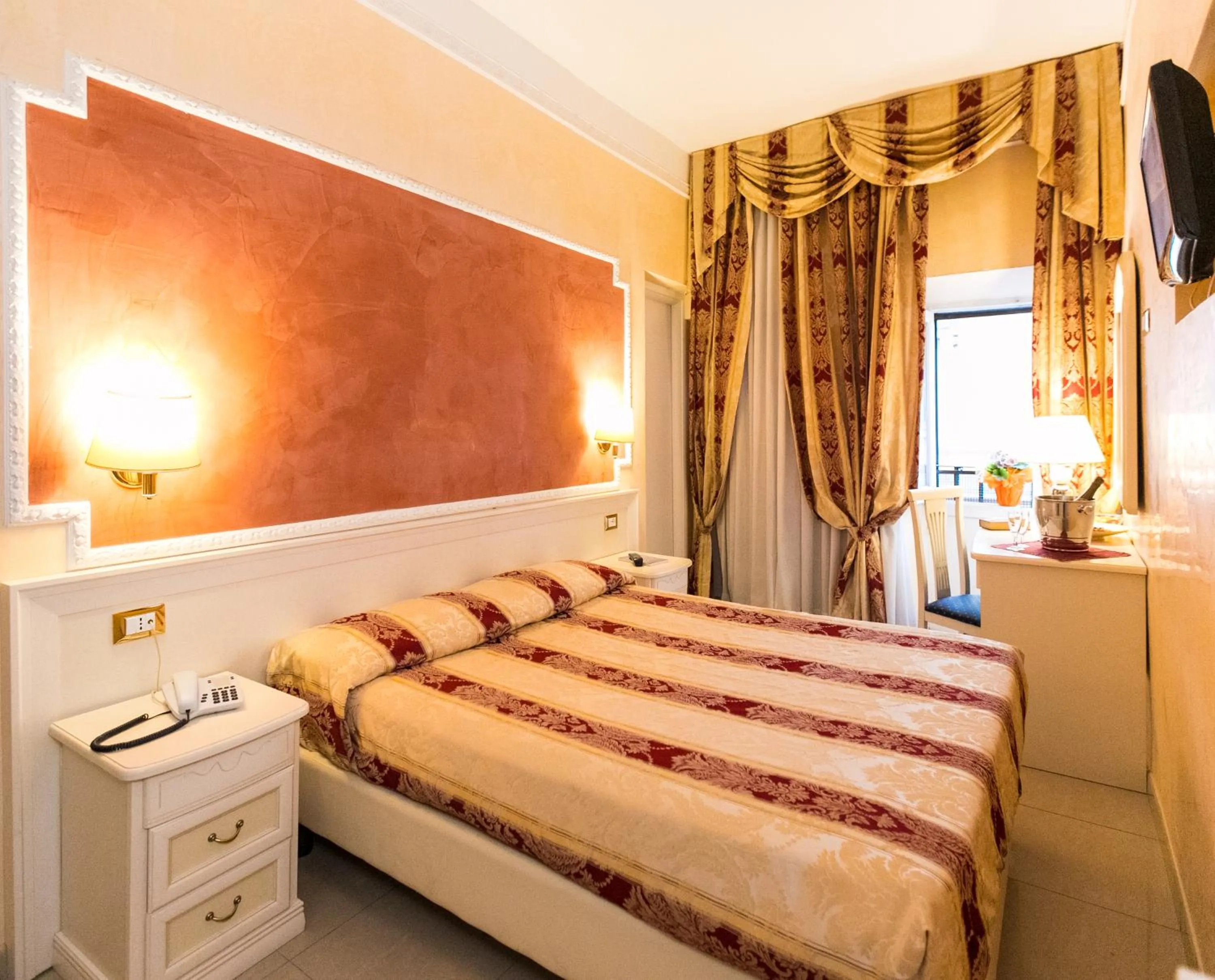 Bed in Hotel Erdarelli