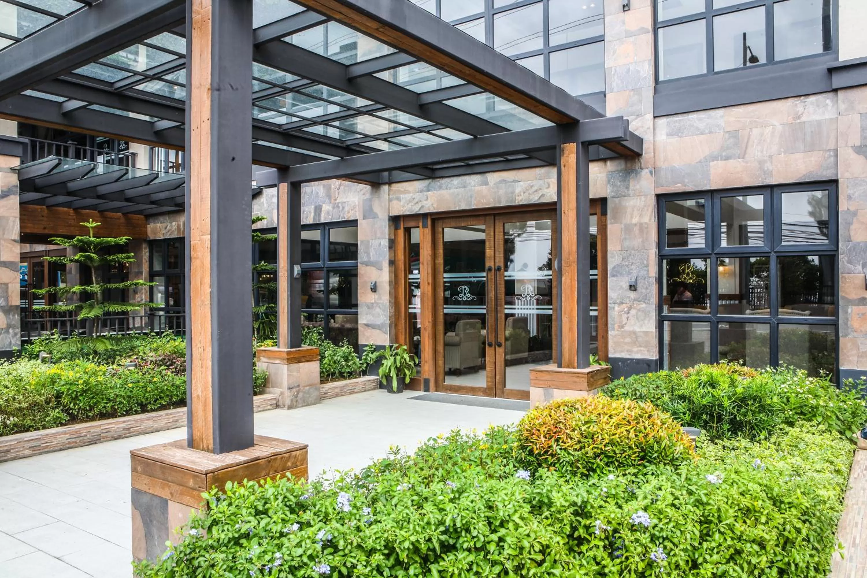 Property building in Royale Parc Hotel Tagaytay