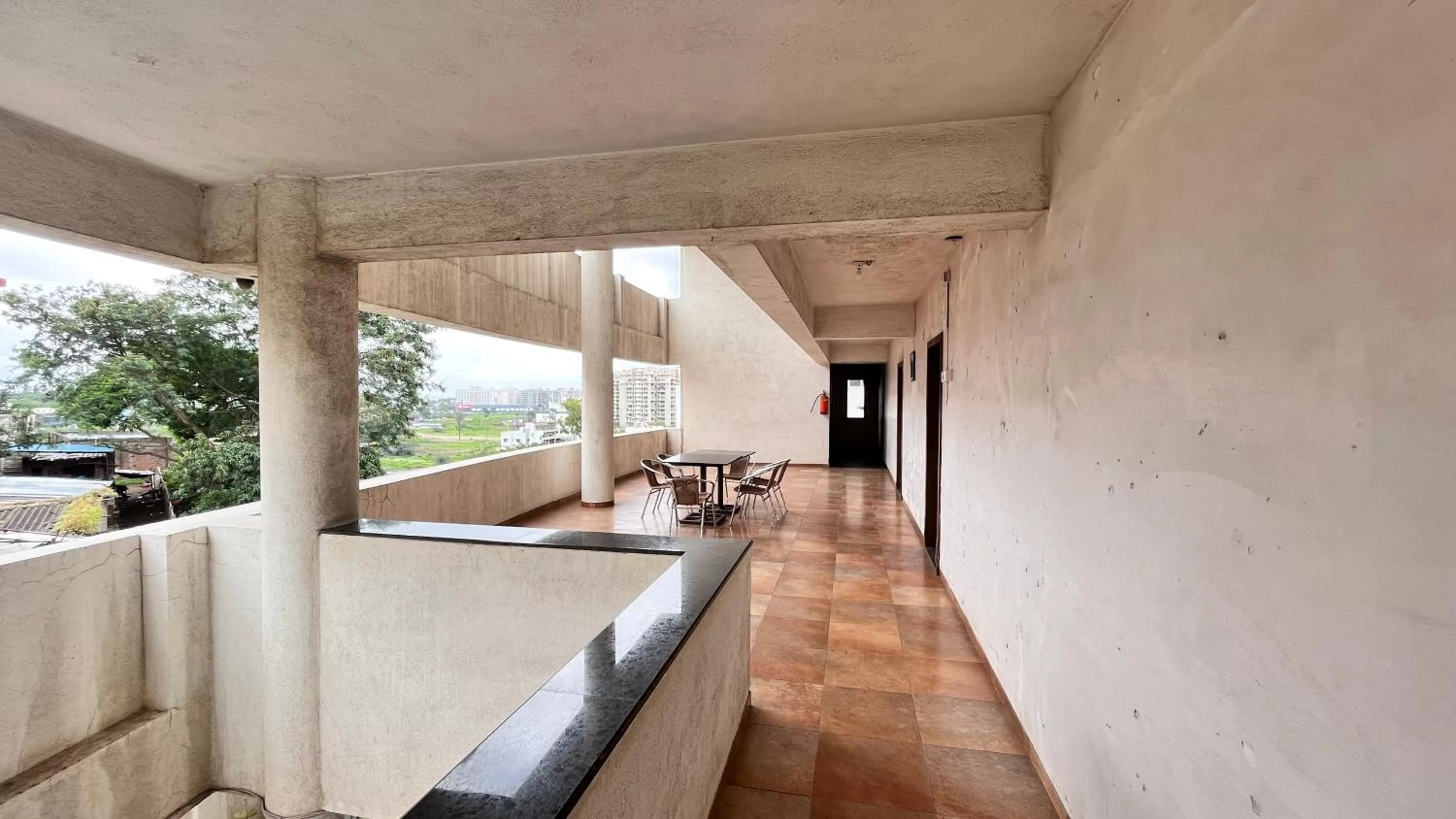 Patio in Hotel Sumanchandra Suites