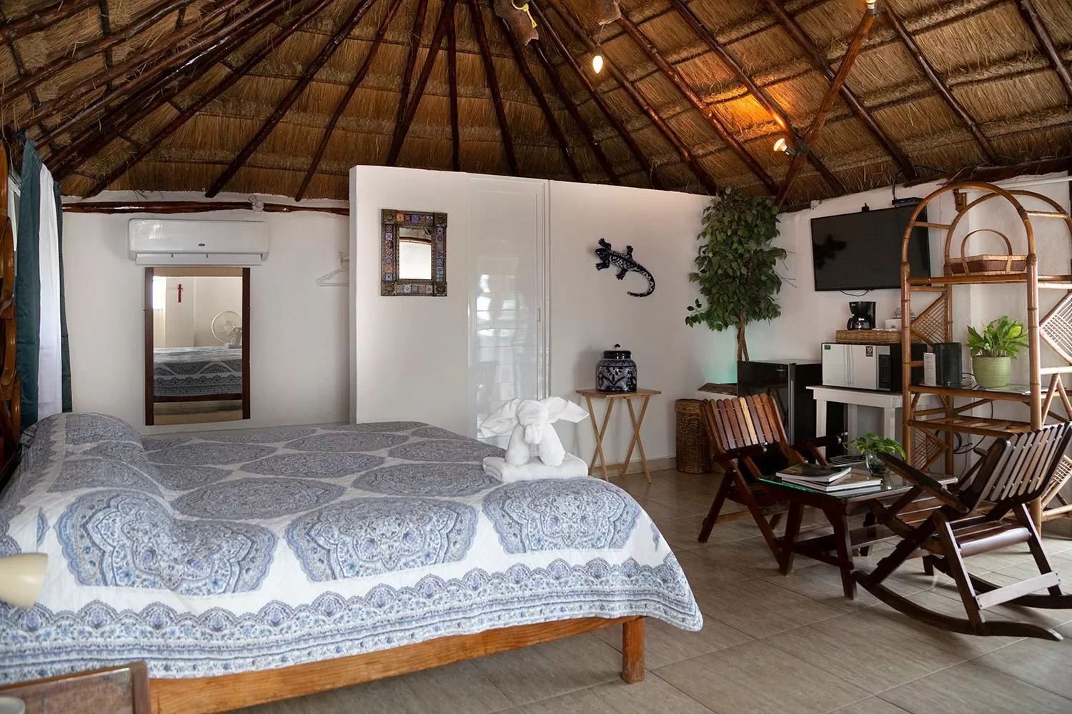 Photo of the whole room in Hotel Amar Inn