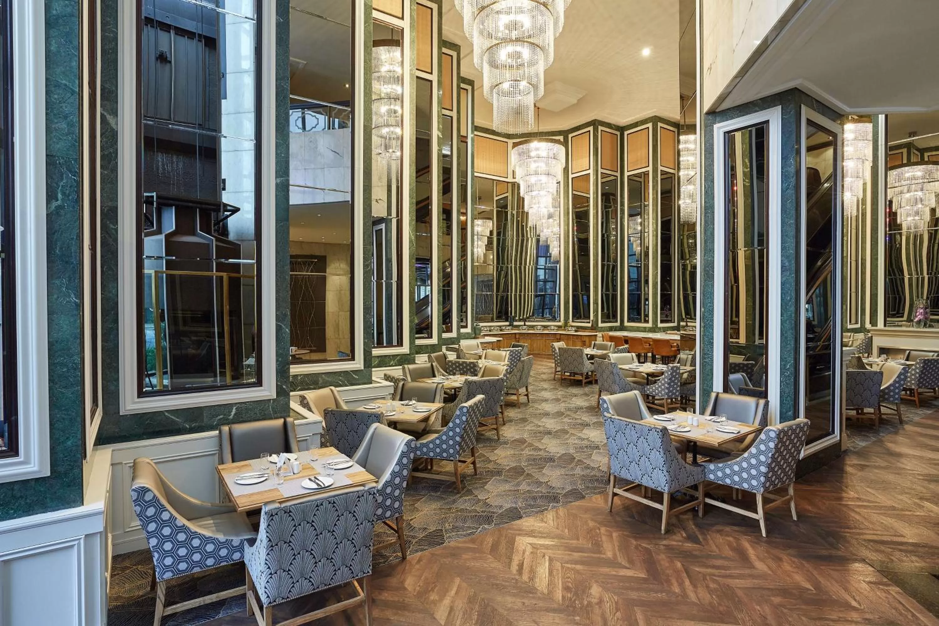 Lounge or bar in Southern Sun Cape Sun