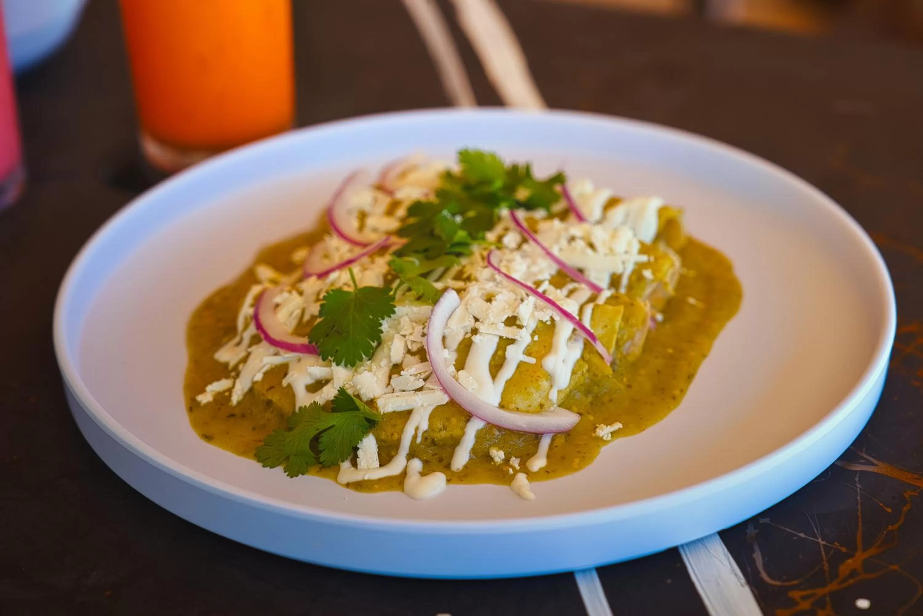 Restaurant/places to eat, Food in Hotel Cache