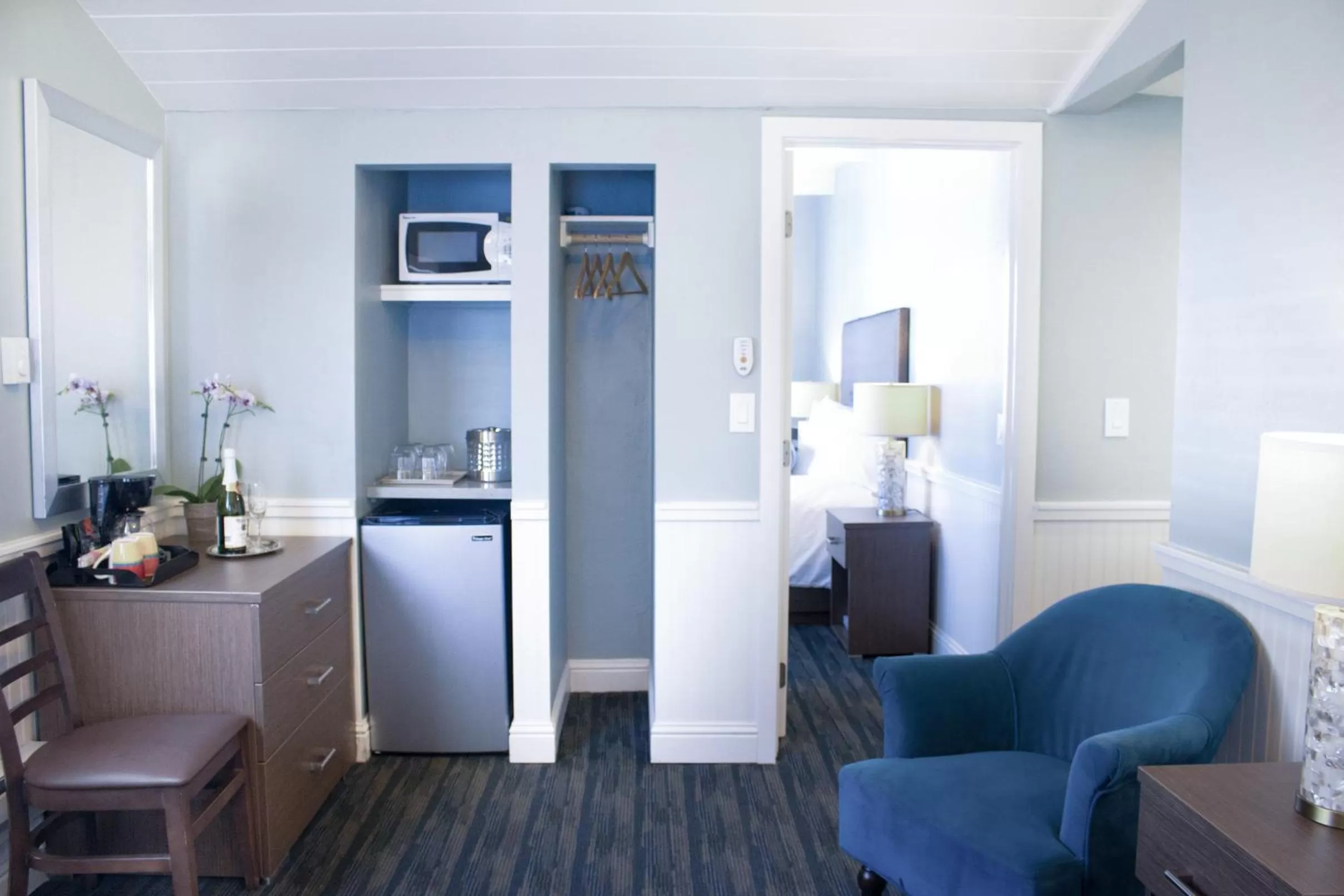 Seating area in Ocean Echo Inn & Beach Cottages