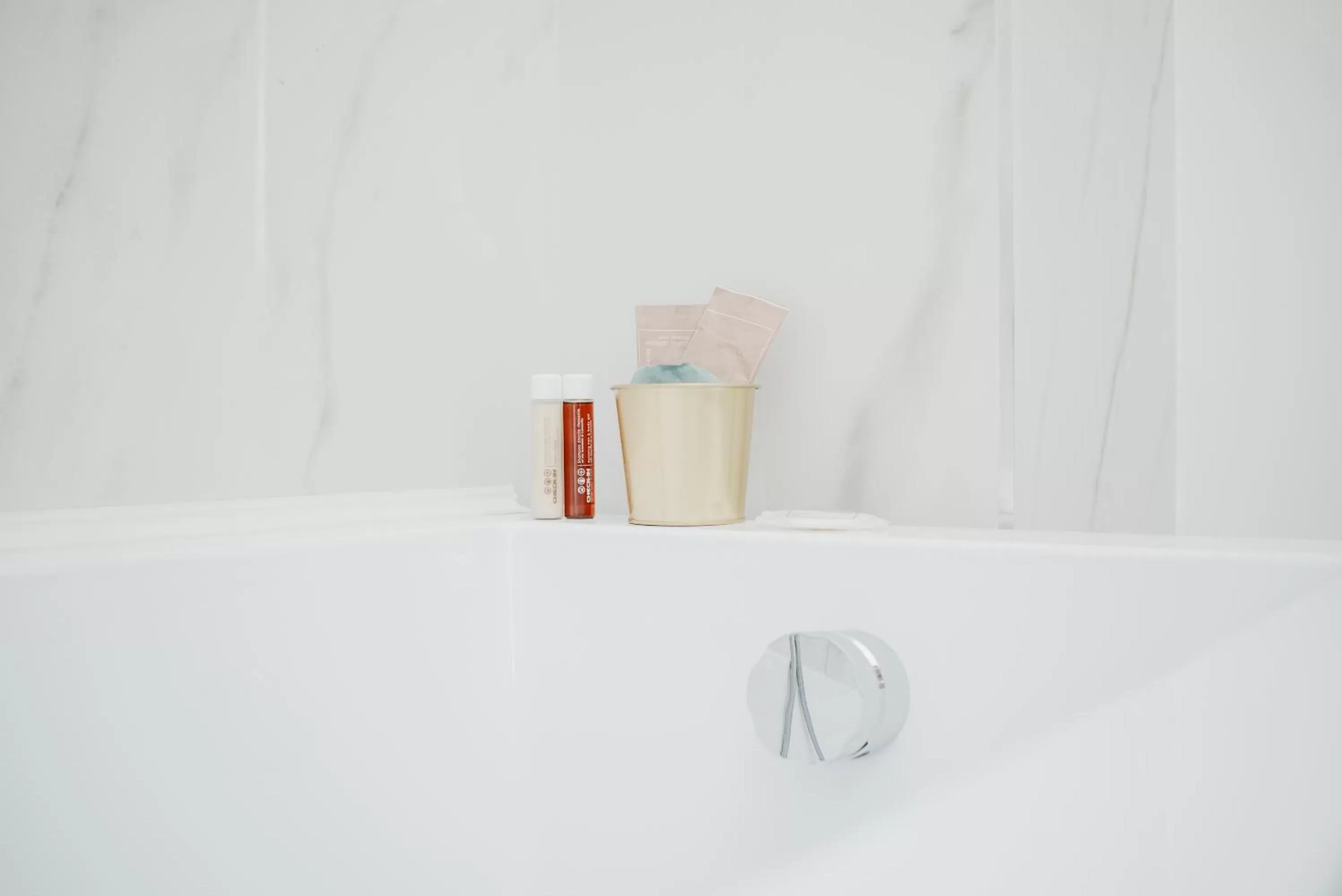 Hot Tub in Vista Napoli Residence by Casa Napoletana