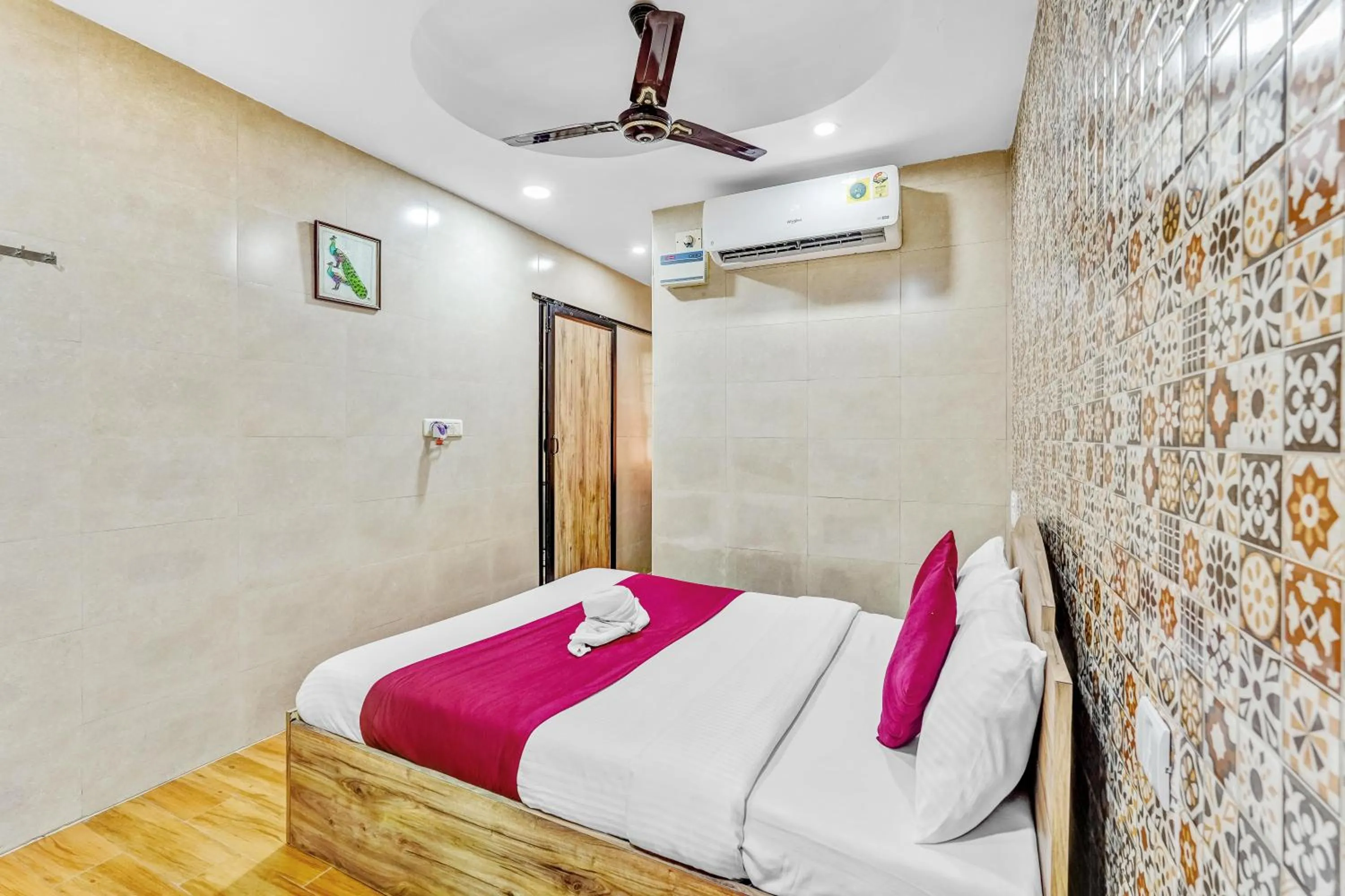 Property building, Bed in Season 4 Residences - Teynampet Near Apollo Hospital ,Balaji Dental, US Consulate