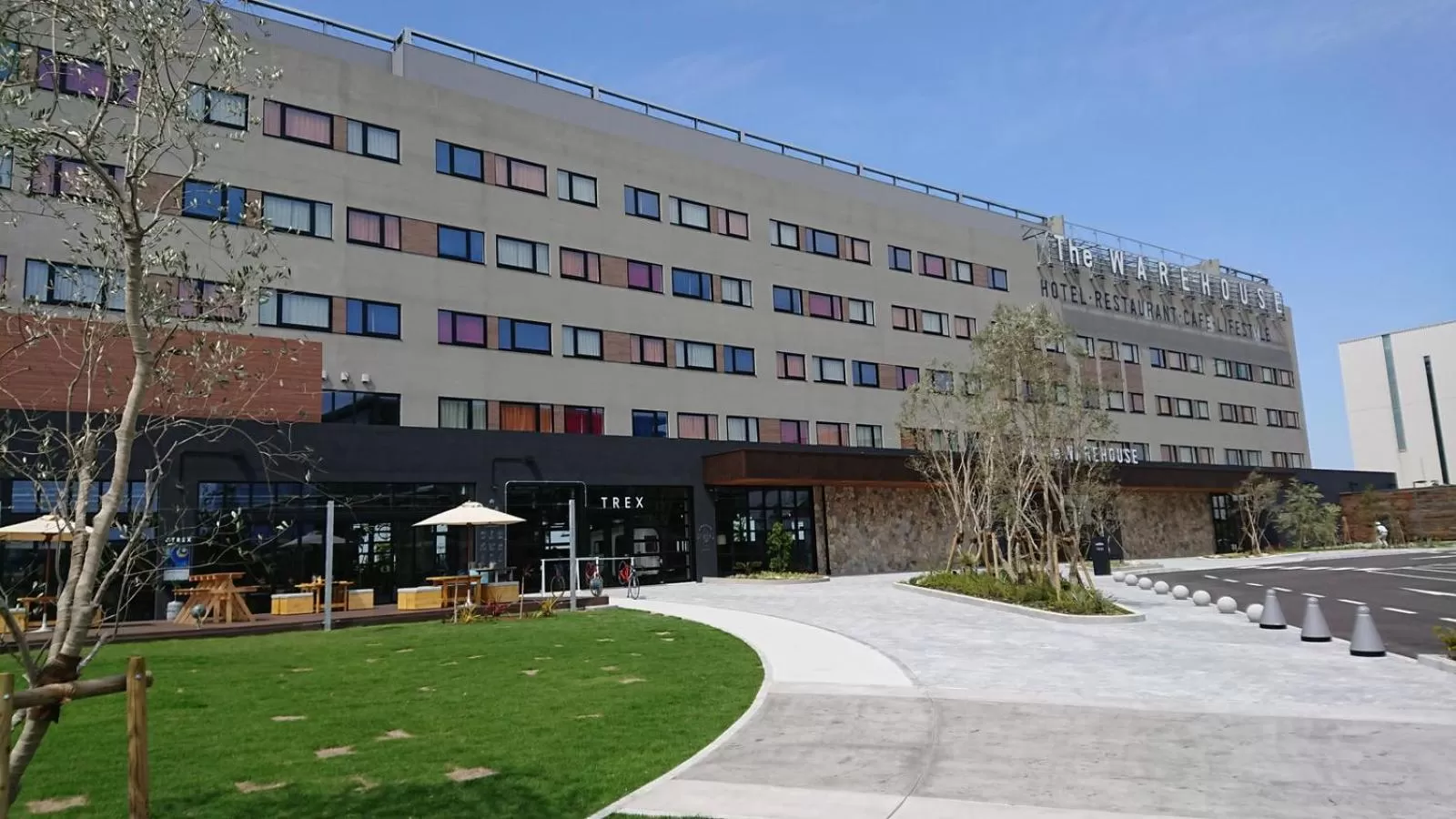 Property building in Kawasaki King Skyfront Tokyu REI Hotel