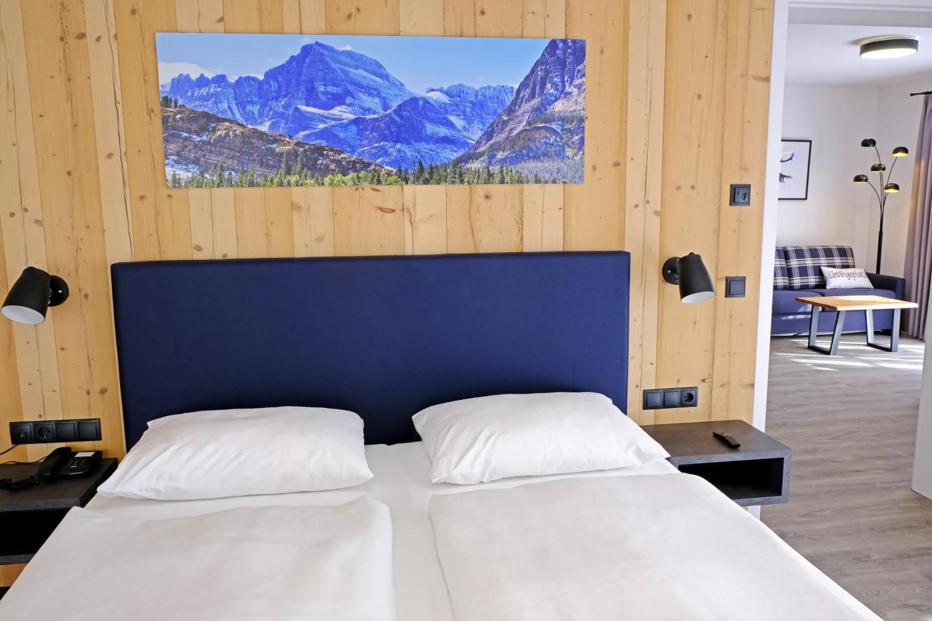 Bedroom, Bed in Hotel Bayerischer Hof