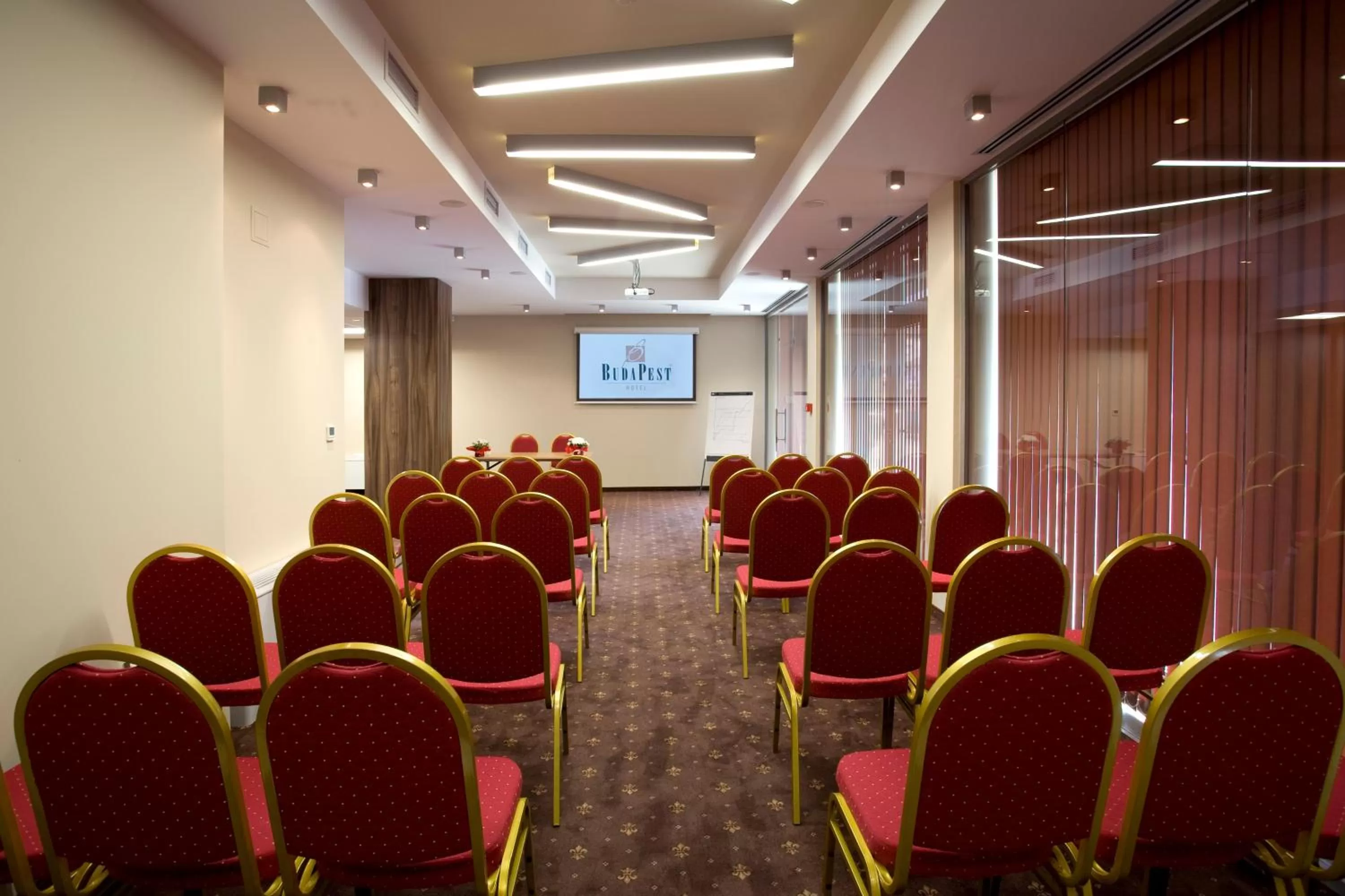 Banquet/Function facilities in Budapest Hotel - Free Parking