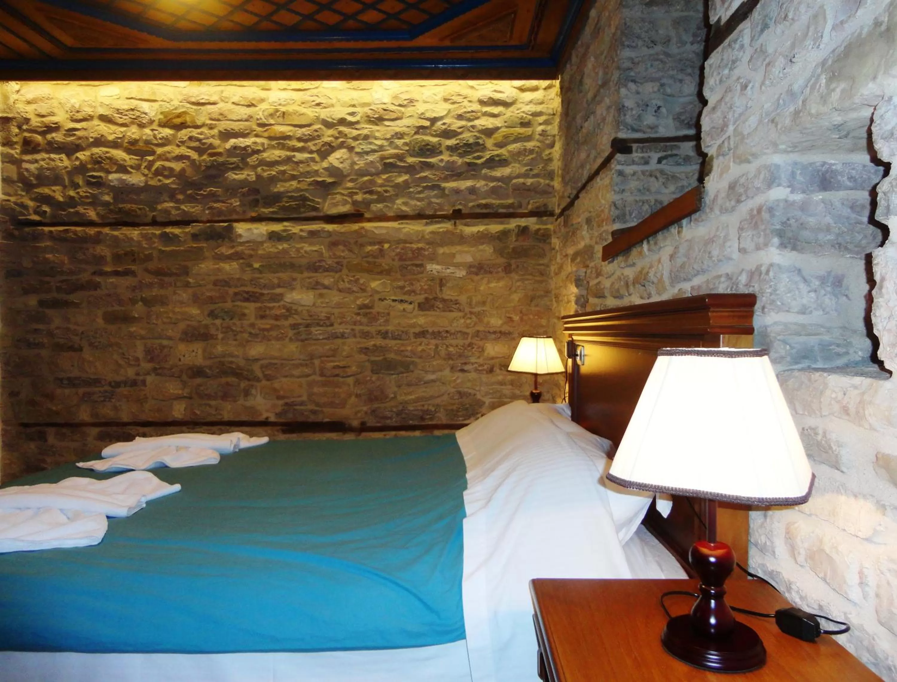 Bedroom, Bed in Hotel Kalemi 2