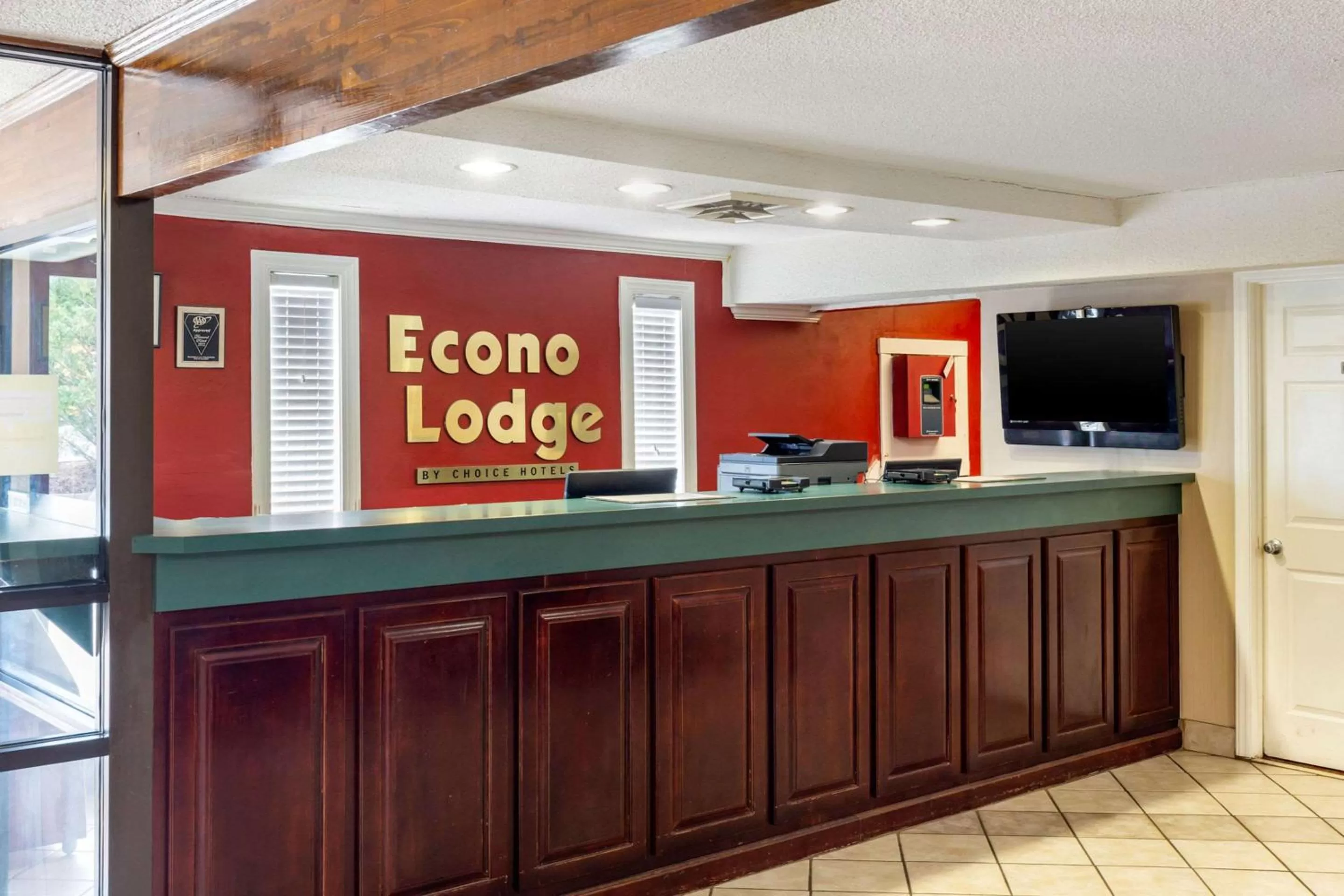 Lobby or reception in Econo Lodge Burlington I-40