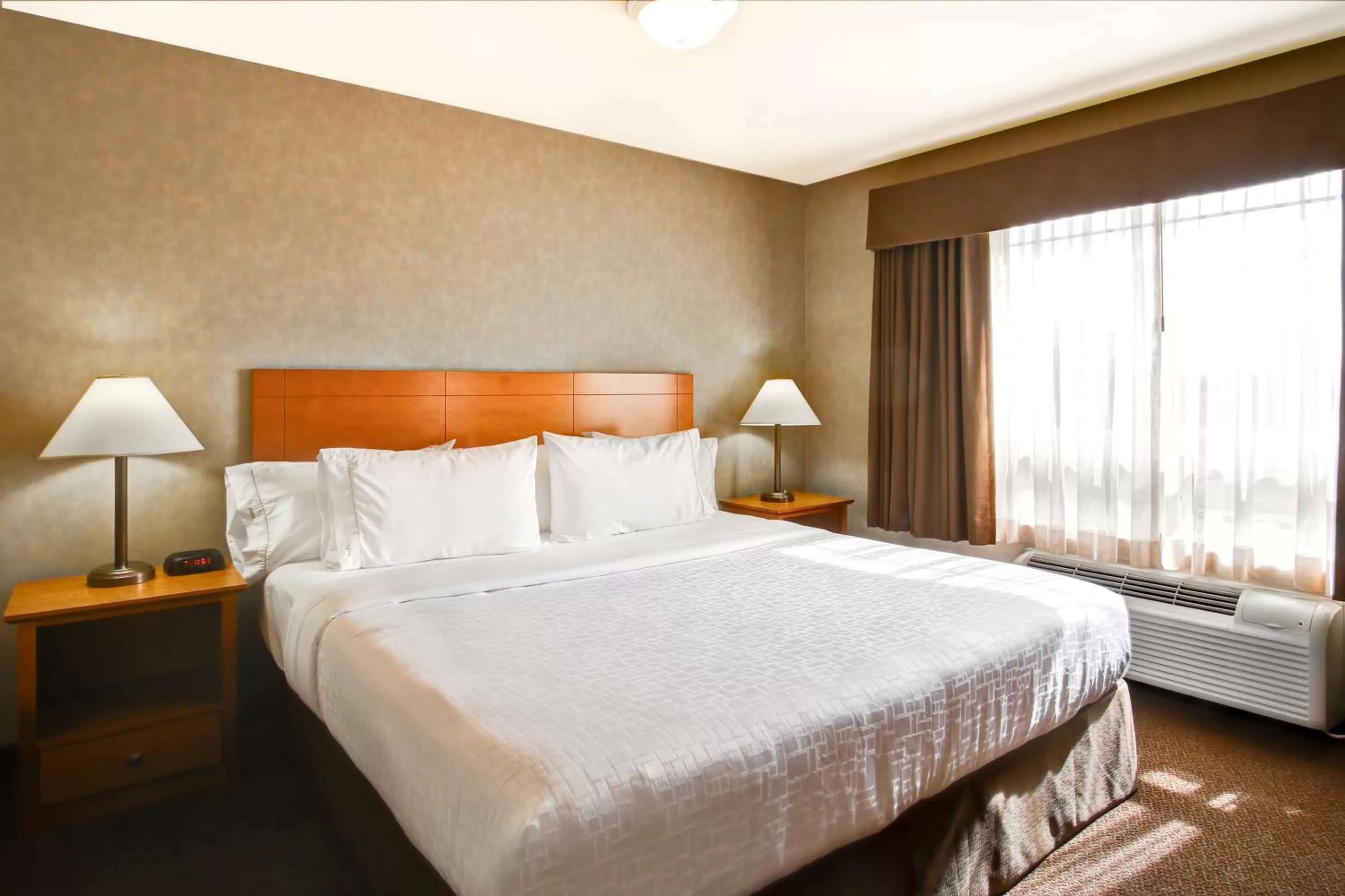 Bedroom, Bed in Canalta Brooks