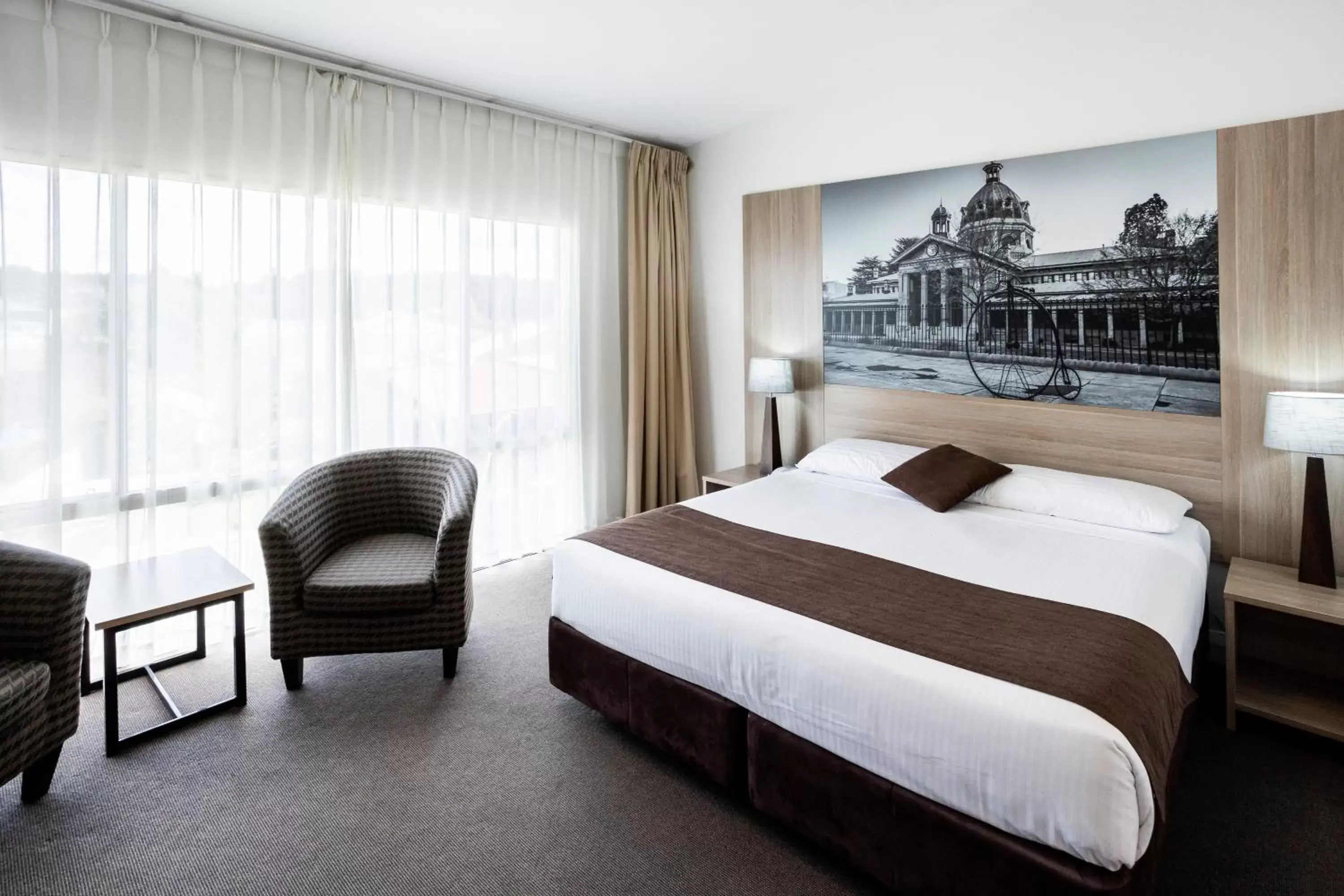 Superior King Room in Mantra Bathurst Superior King Room in Mantra Bathurst